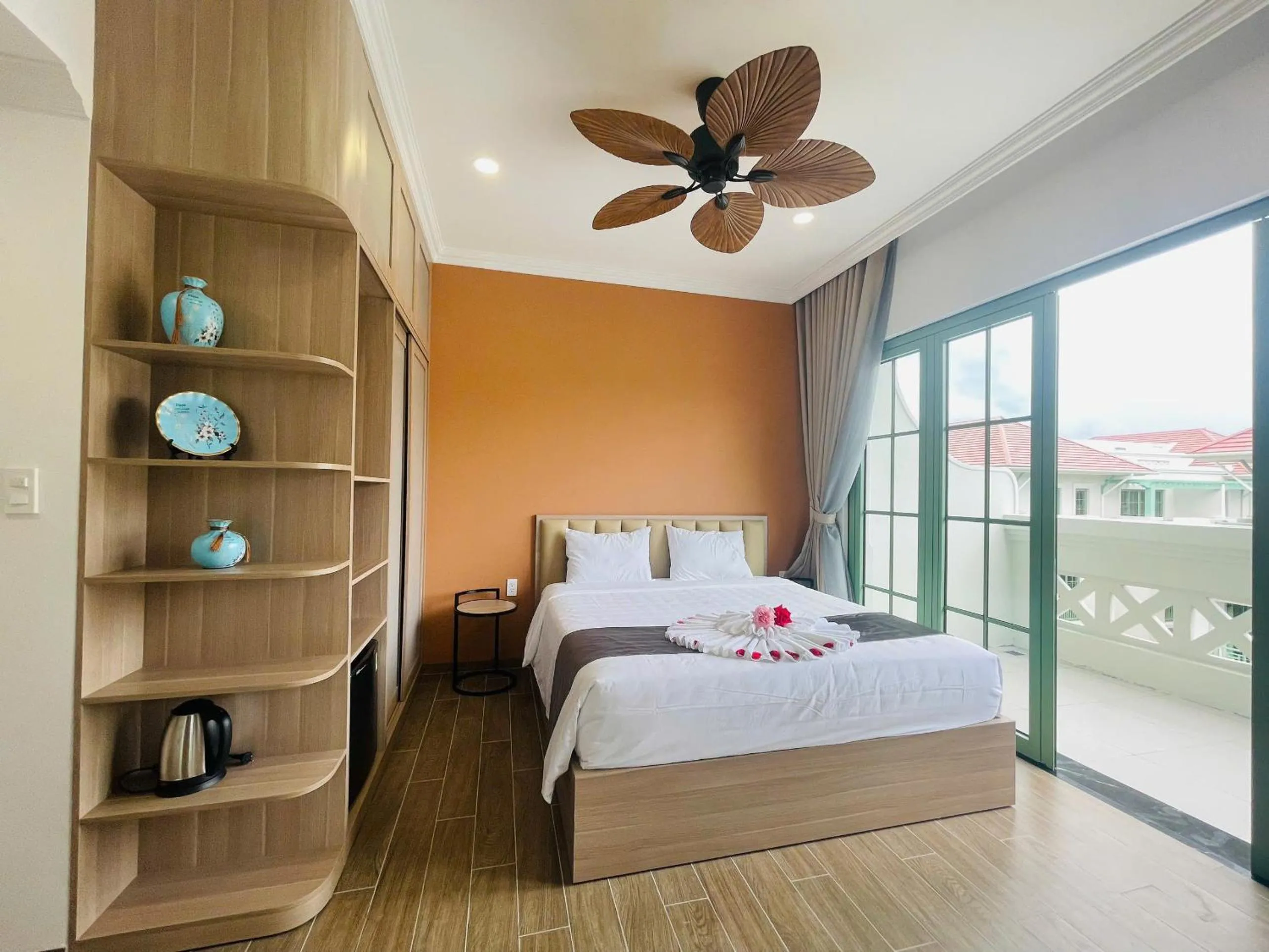 Bed in Elyday Apartment Hillside Phu Quoc - Sea & Firework view