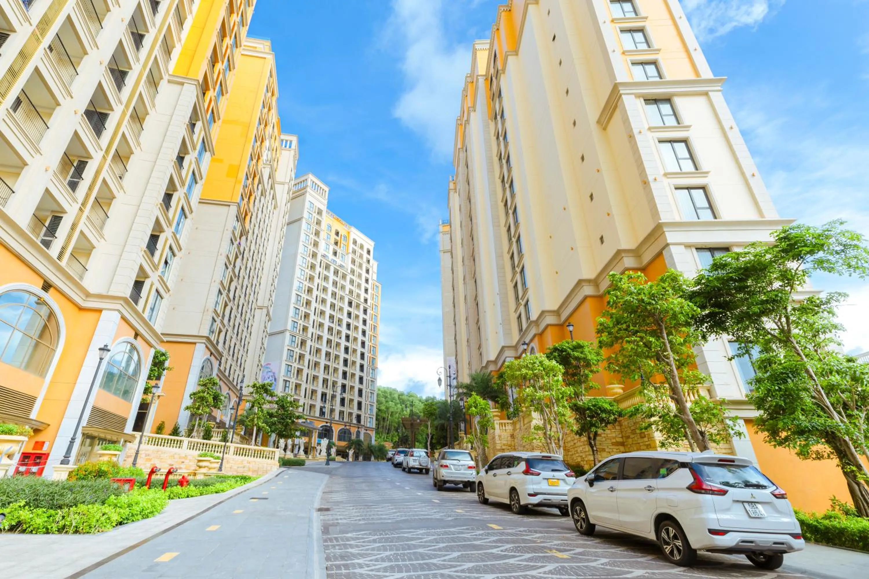 Property building in Elyday Apartment Hillside Phu Quoc - Sea & Firework view