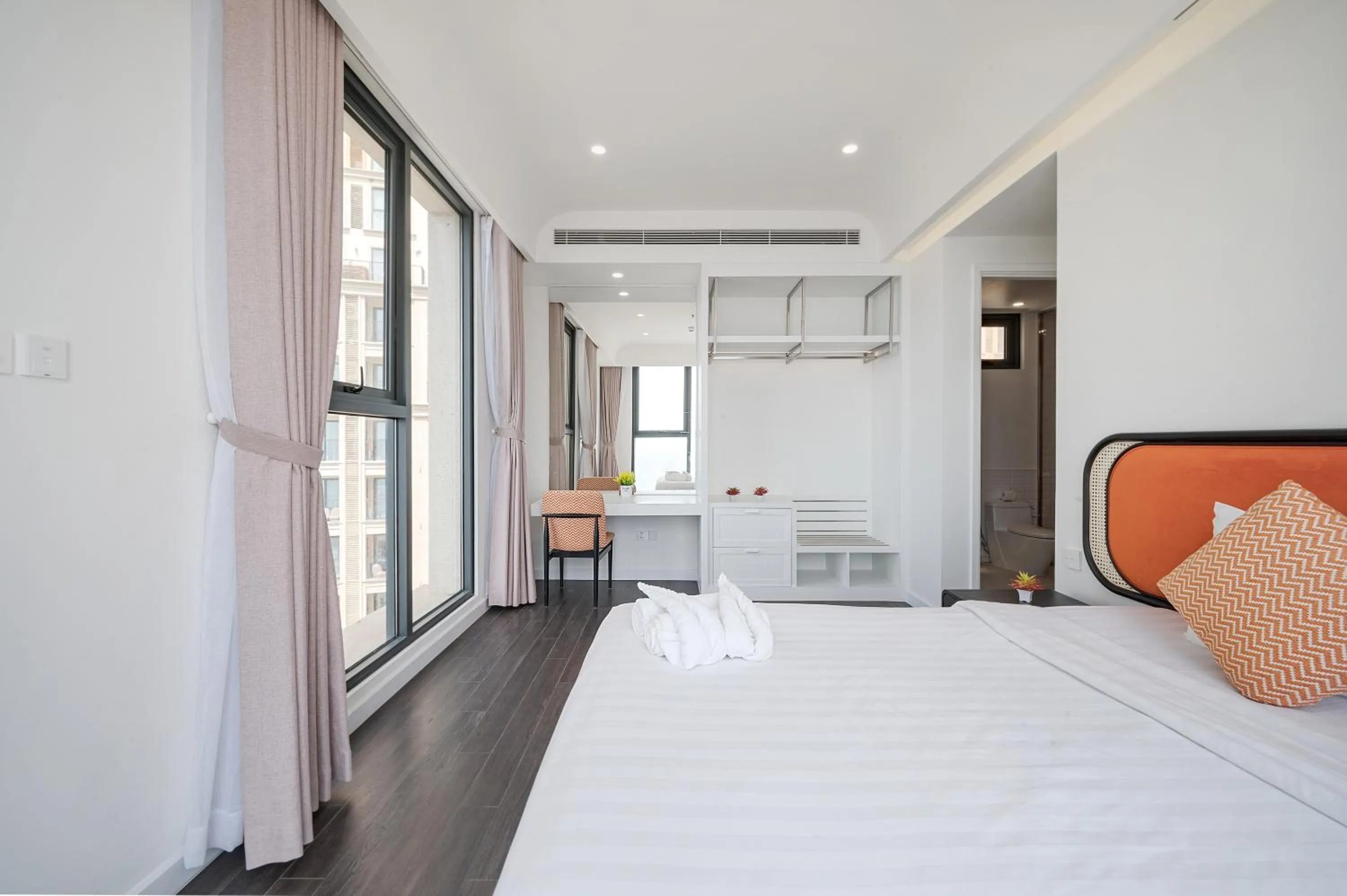 Bedroom, Bed in Elyday Apartment Hillside Phu Quoc - Sea & Firework view