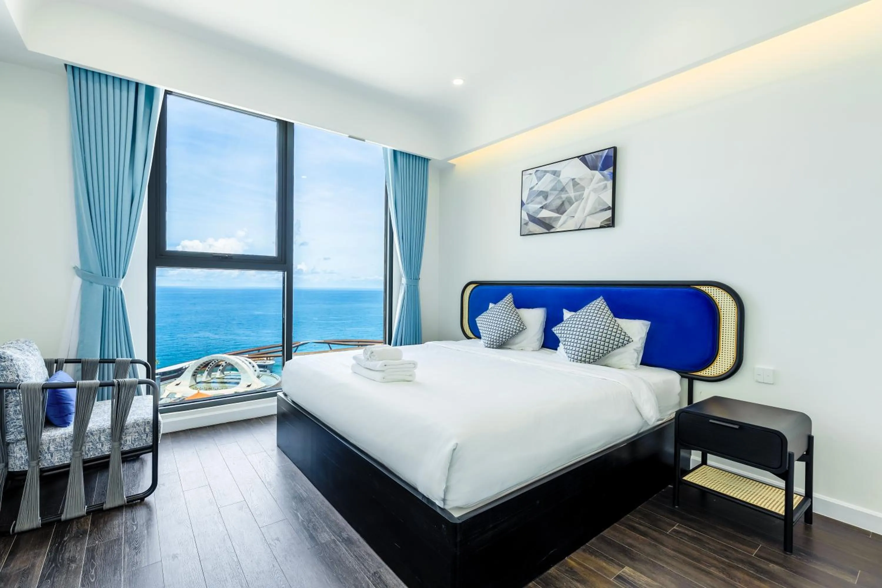 Bedroom, Bed in Elyday Apartment Hillside Phu Quoc - Sea & Firework view