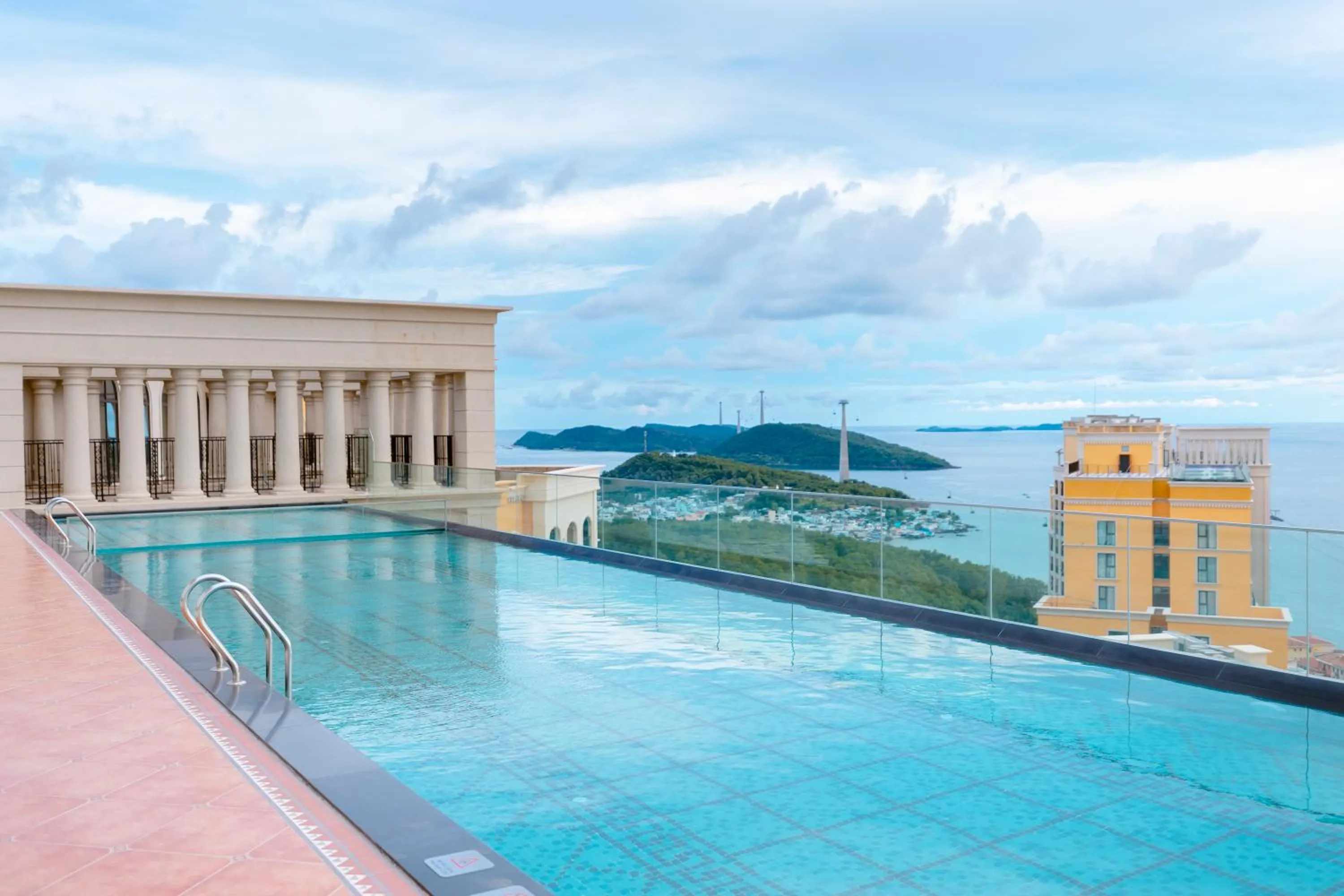 Swimming pool in Elyday Apartment Hillside Phu Quoc - Sea & Firework view