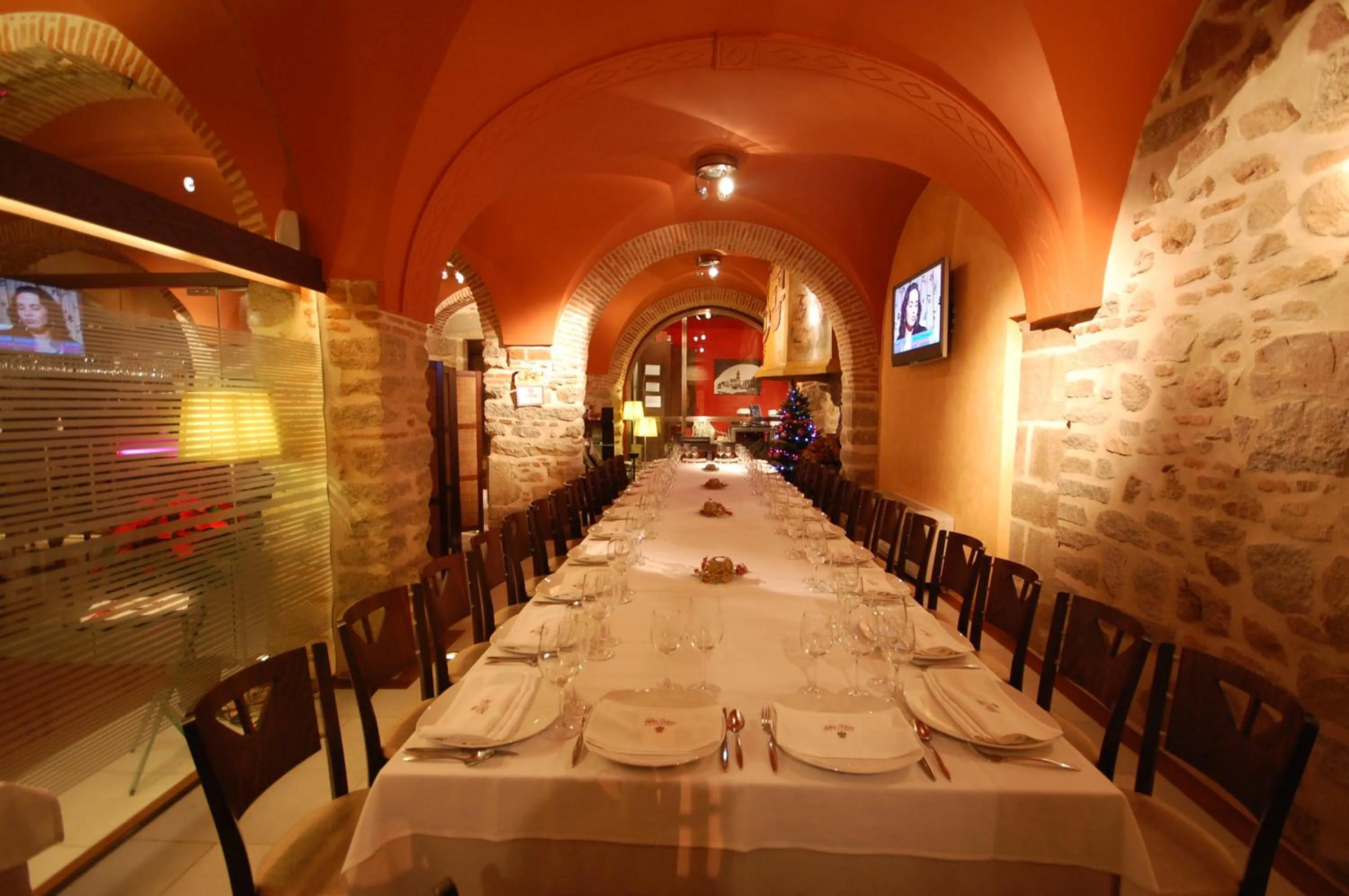 Restaurant/places to eat in Hotel Los Usías