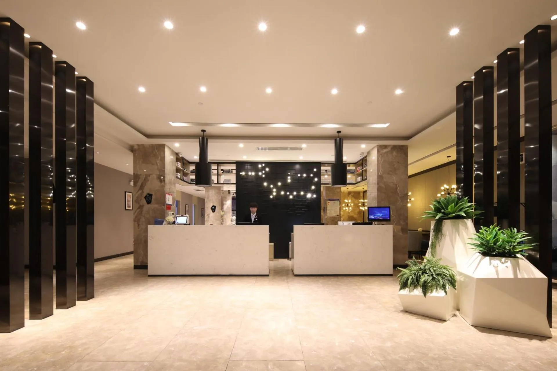 Lobby or reception in Echarm Hotel Wuhan Jianghan Road Walking Street