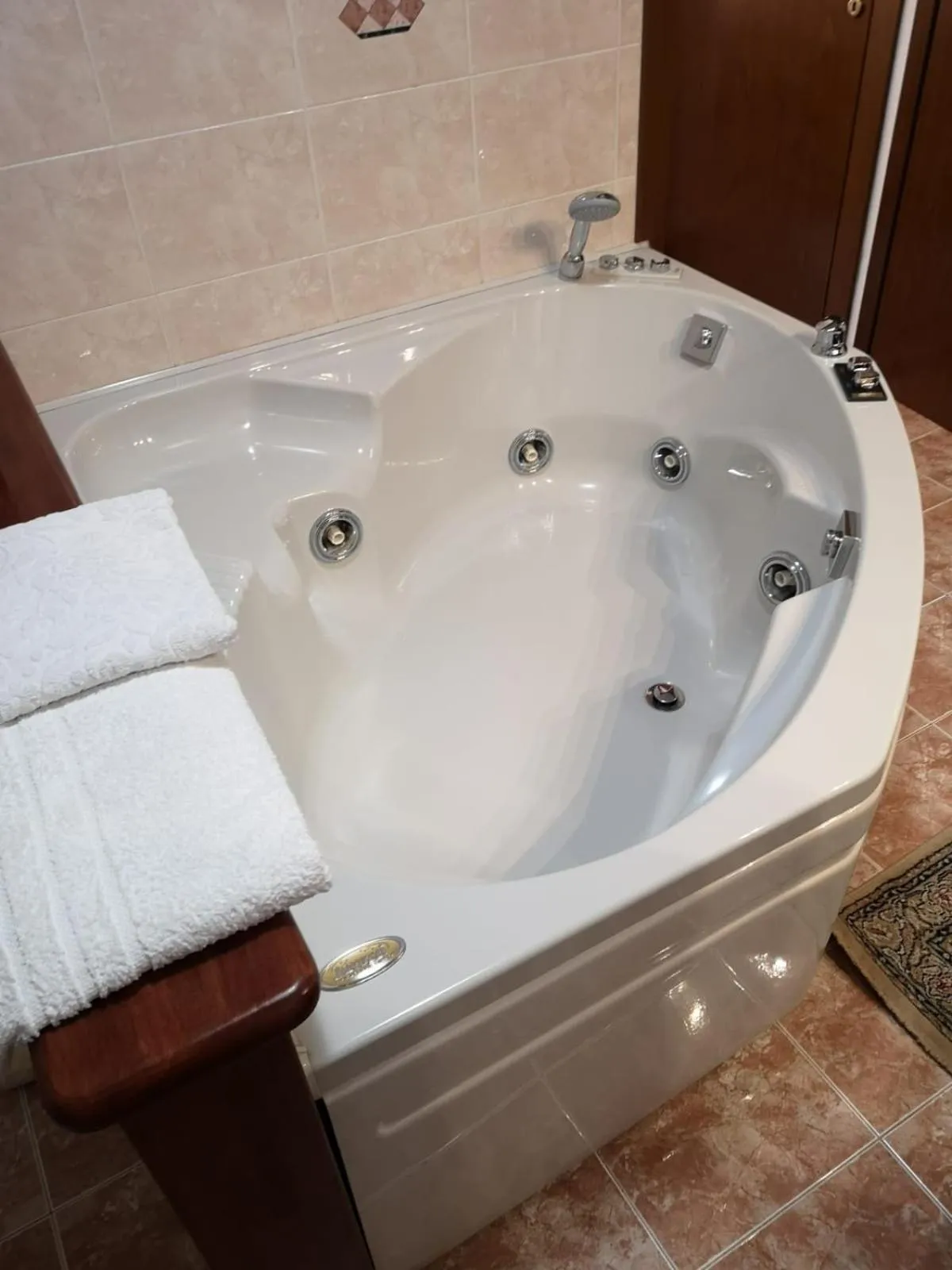 Hot Tub in La Casa Sull'Albero