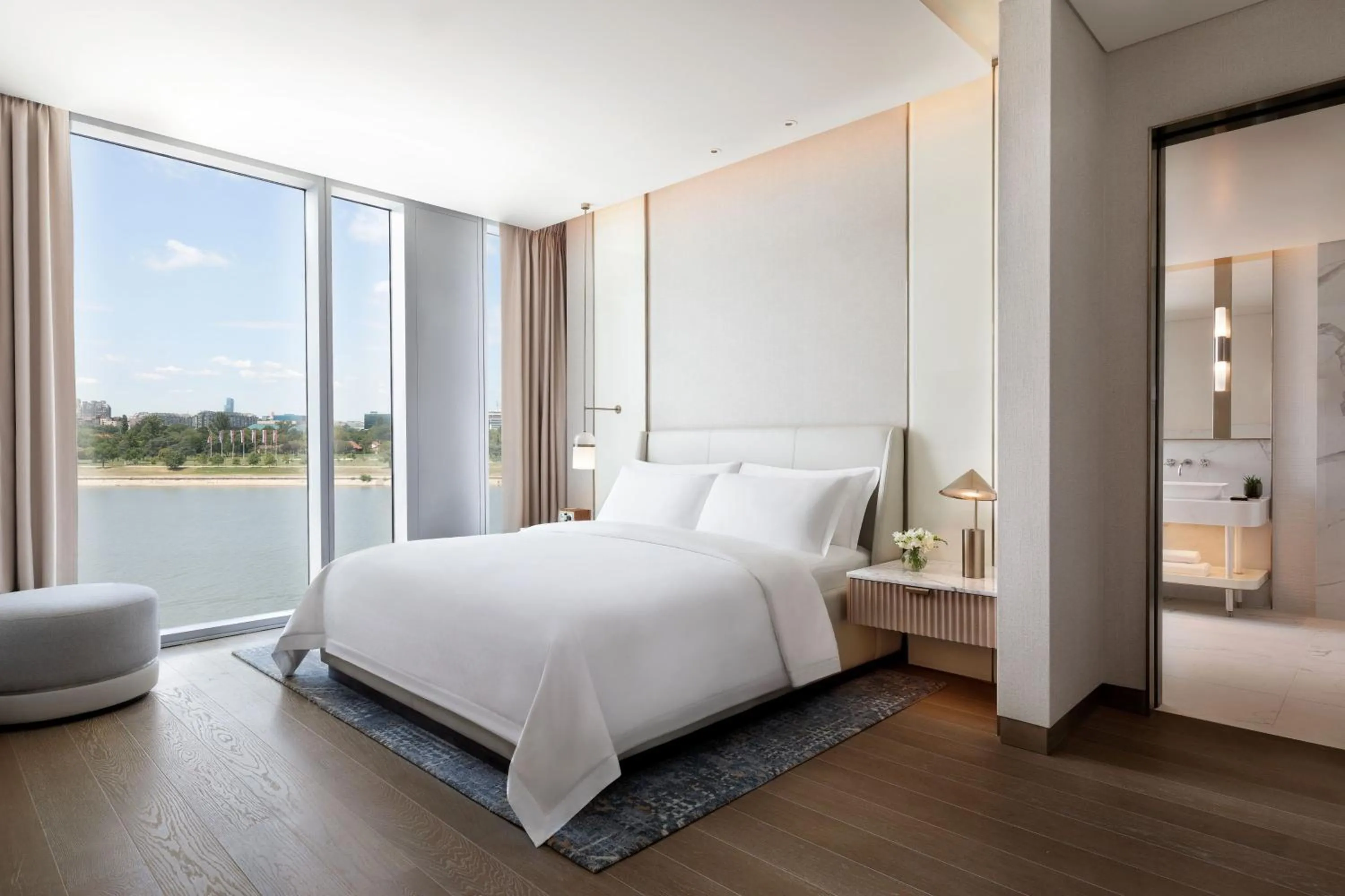 Photo of the whole room, Bed in The St. Regis Belgrade