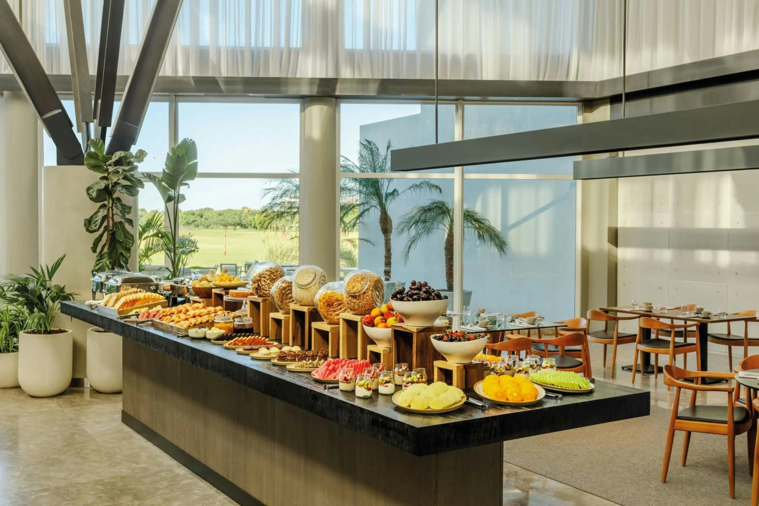 Restaurant/places to eat in Sheraton Buenos Aires Greenville Polo & Resort