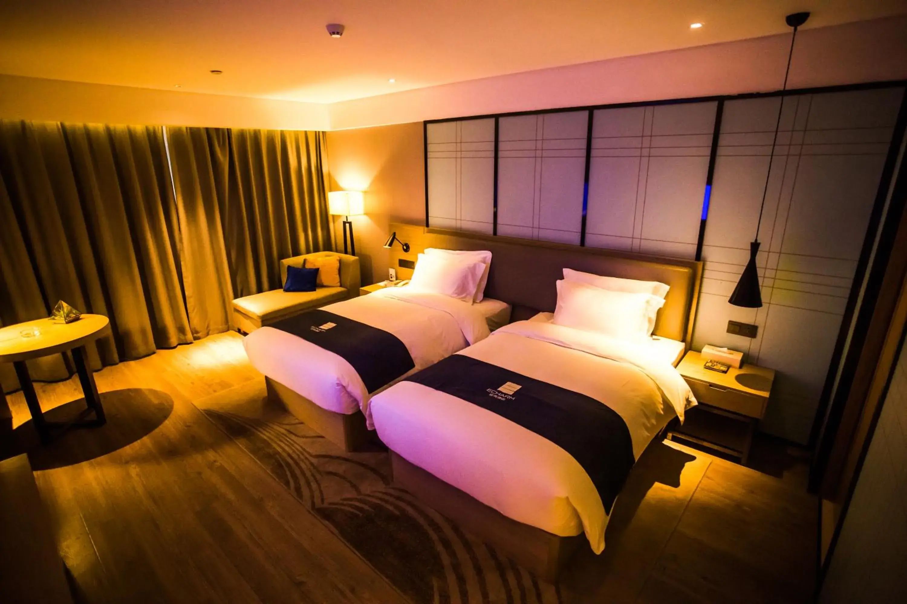 Deluxe Twin Room - single occupancy in Echarm Hotel - Jingmen Yintai City Jingchu Institute of Technology Deluxe Twin Room - single occupancy in Echarm Hotel - Jingmen Yintai City Jingchu Institute of Technology