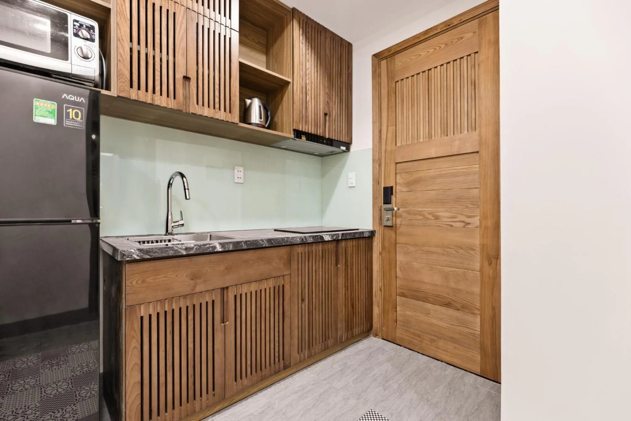 kitchen in Hoàng Thịnh Hotel & Apartment Danang