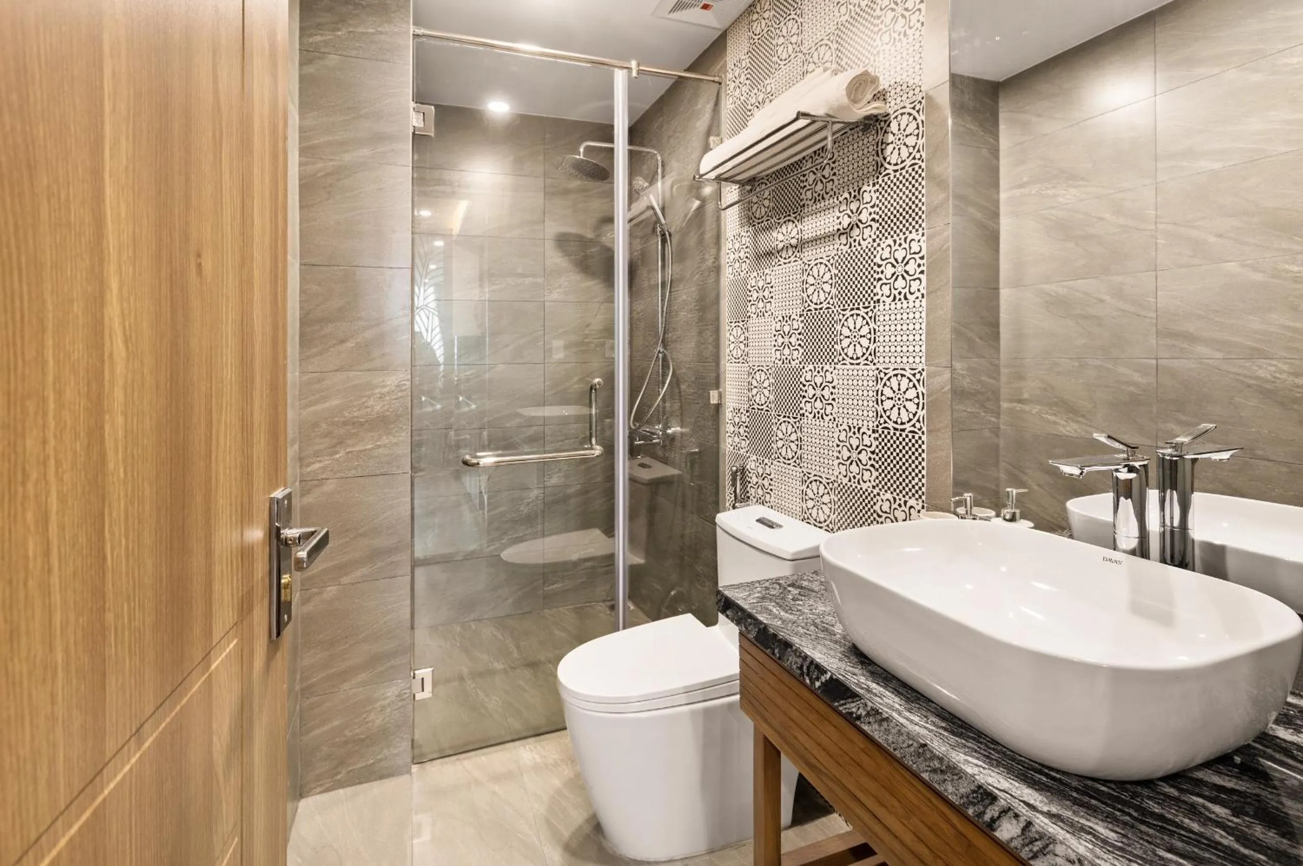 Bathroom in Hoàng Thịnh Hotel & Apartment Danang
