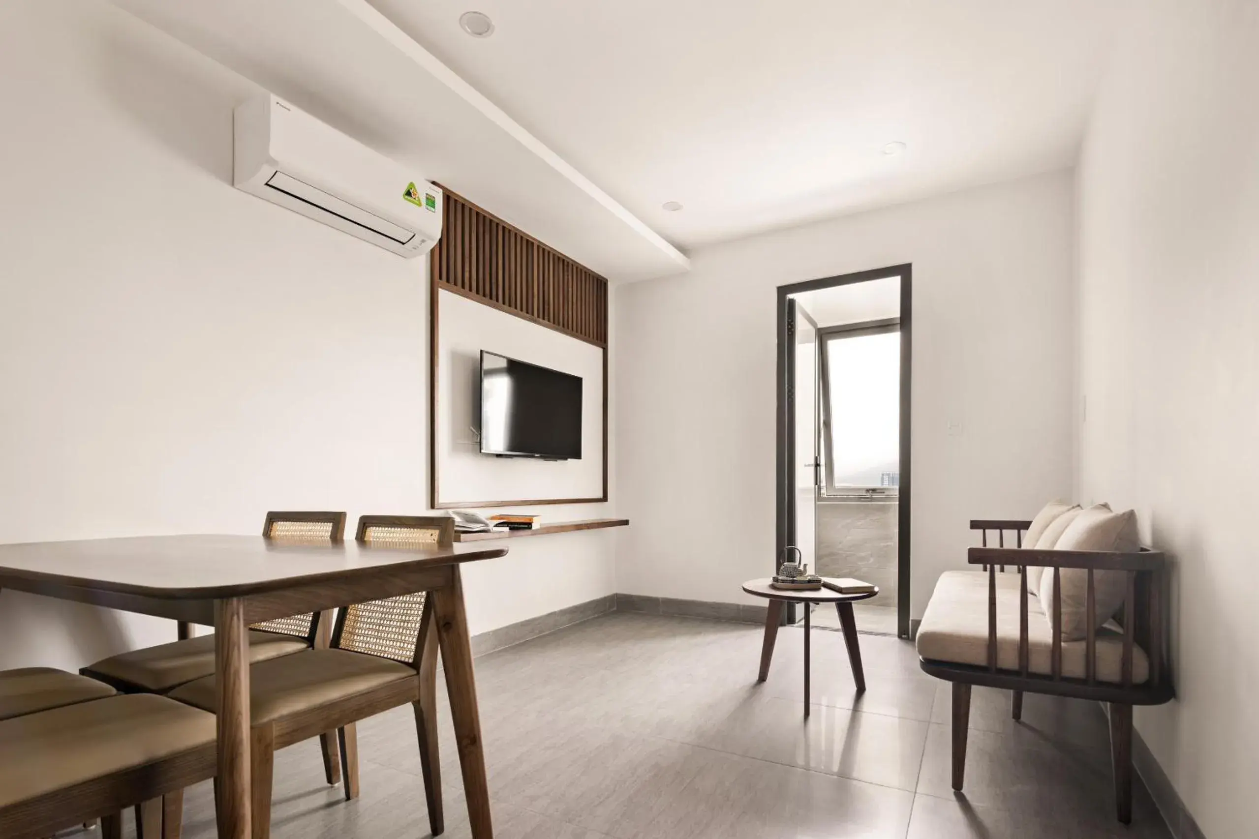 Family Two-Bedroom Apartment with View in Hoàng Thịnh Hotel & Apartment Danang Family Two-Bedroom Apartment with View in Hoàng Thịnh Hotel & Apartment Danang