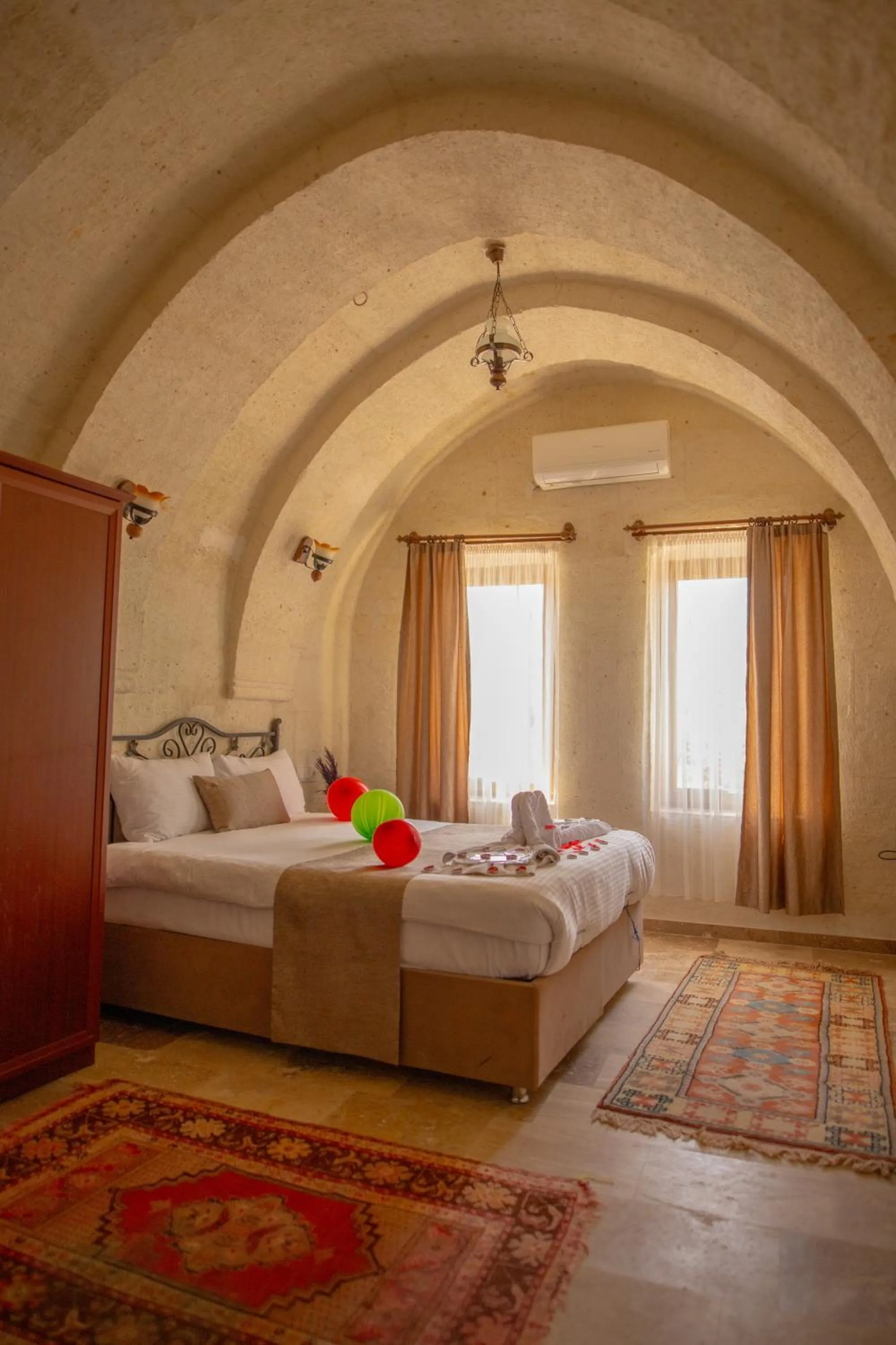 Photo of the whole room, Bed in Güven Cave Hotel