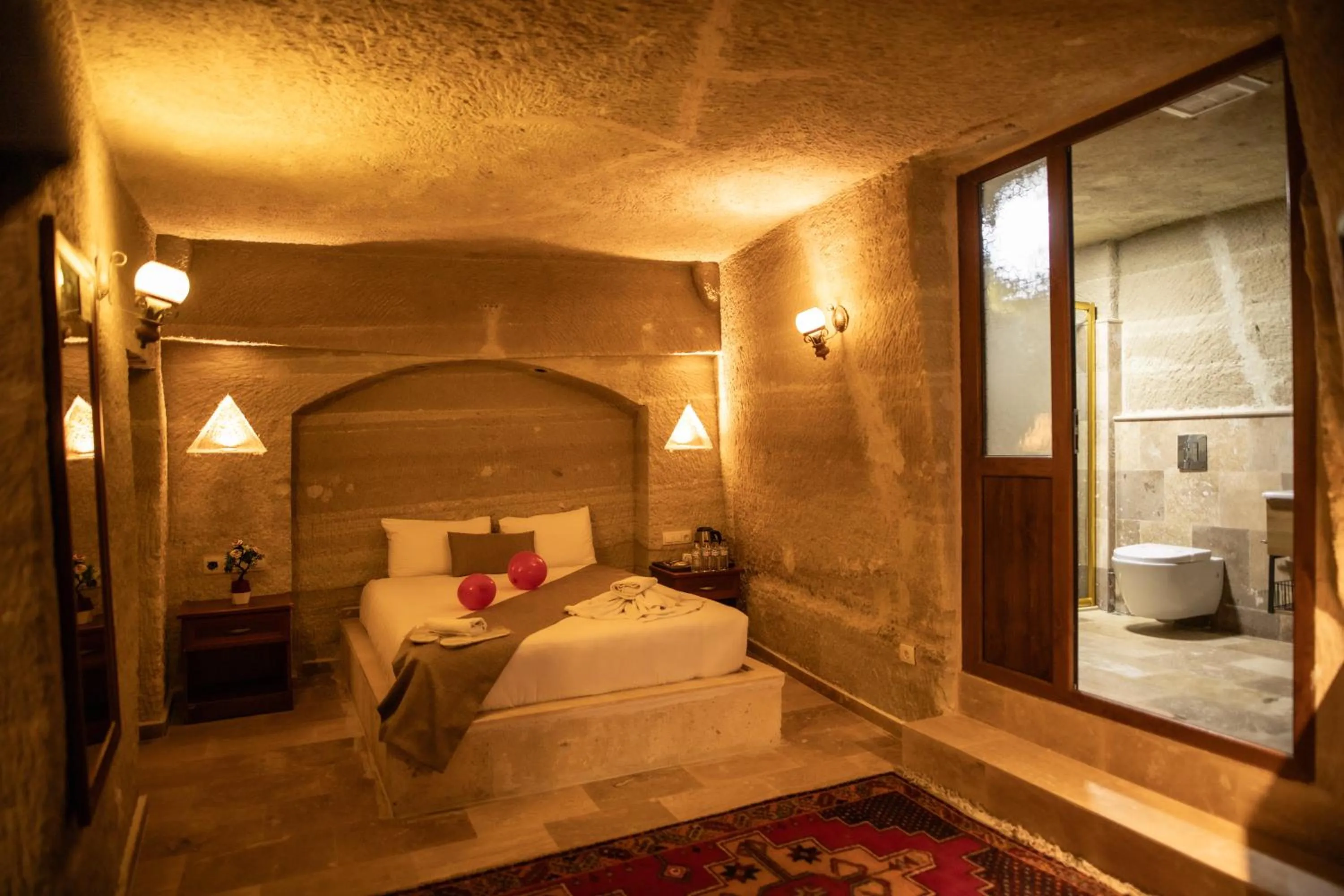 Photo of the whole room, Bed in Güven Cave Hotel