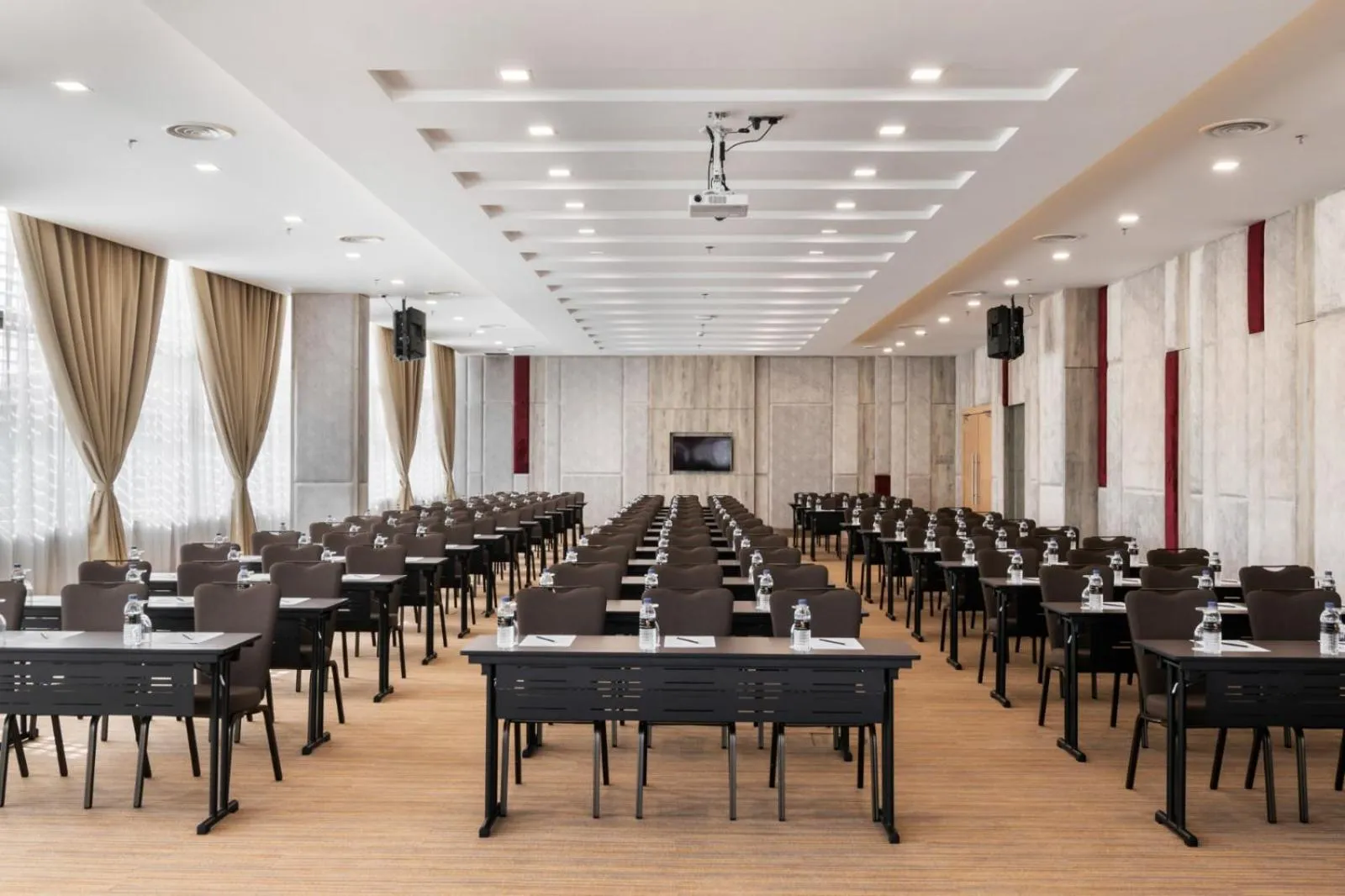 Meeting/conference room in Zenith Suites Cameron