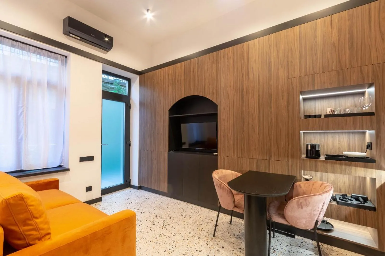 TV and multimedia in Jais Home-Moon Apartment Old Town