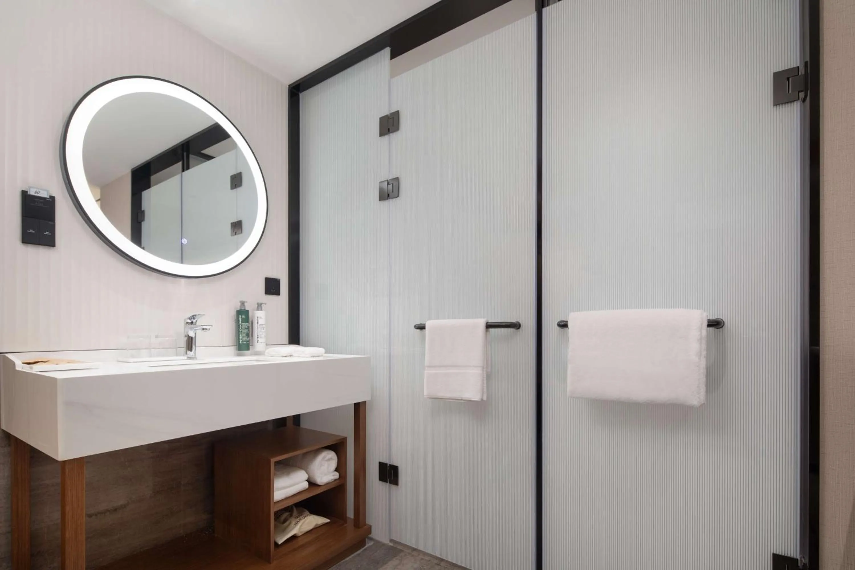 Bathroom in Hilton Garden Inn Beihai Jiafu