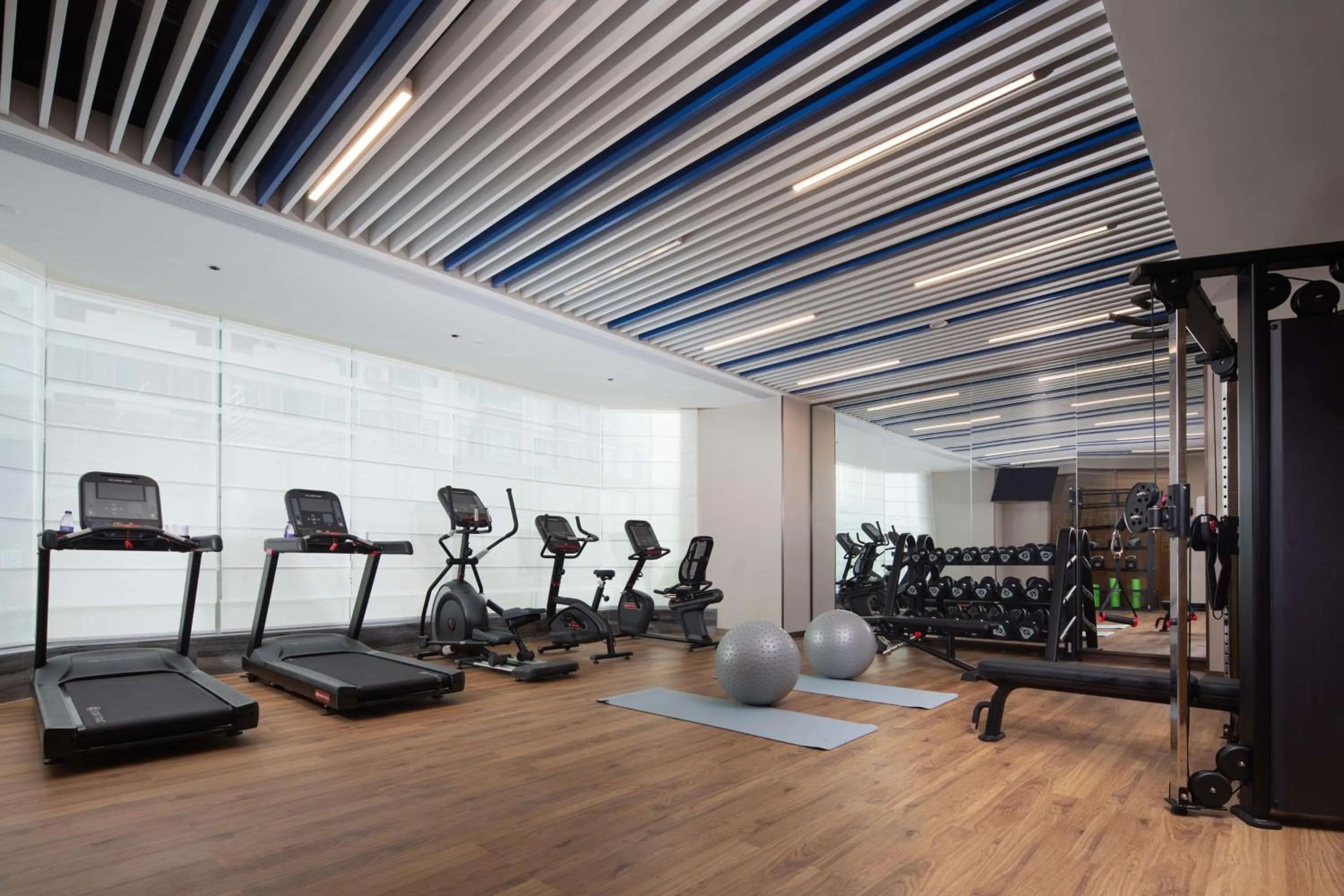 Fitness centre/facilities in Hilton Garden Inn Beihai Jiafu