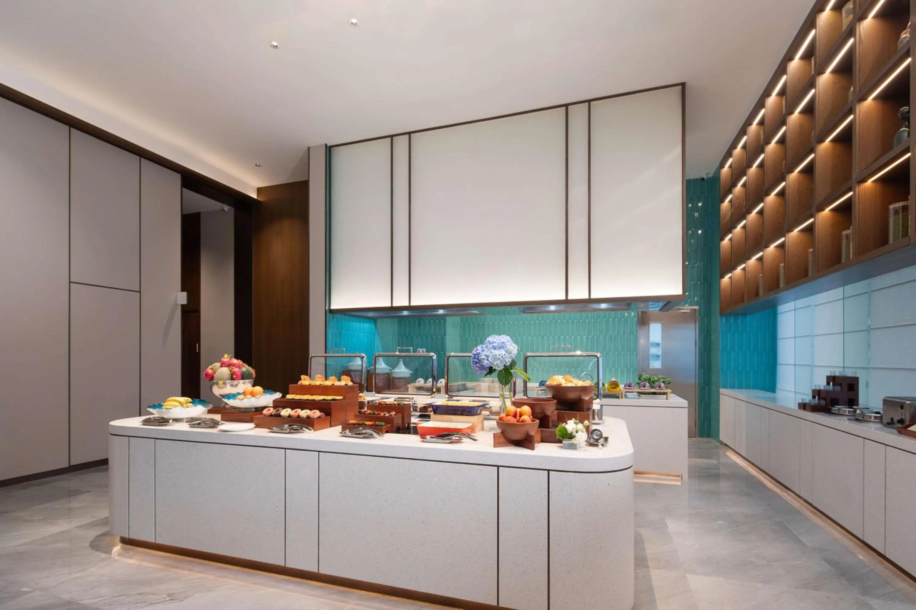 Restaurant/places to eat in Hilton Garden Inn Beihai Jiafu