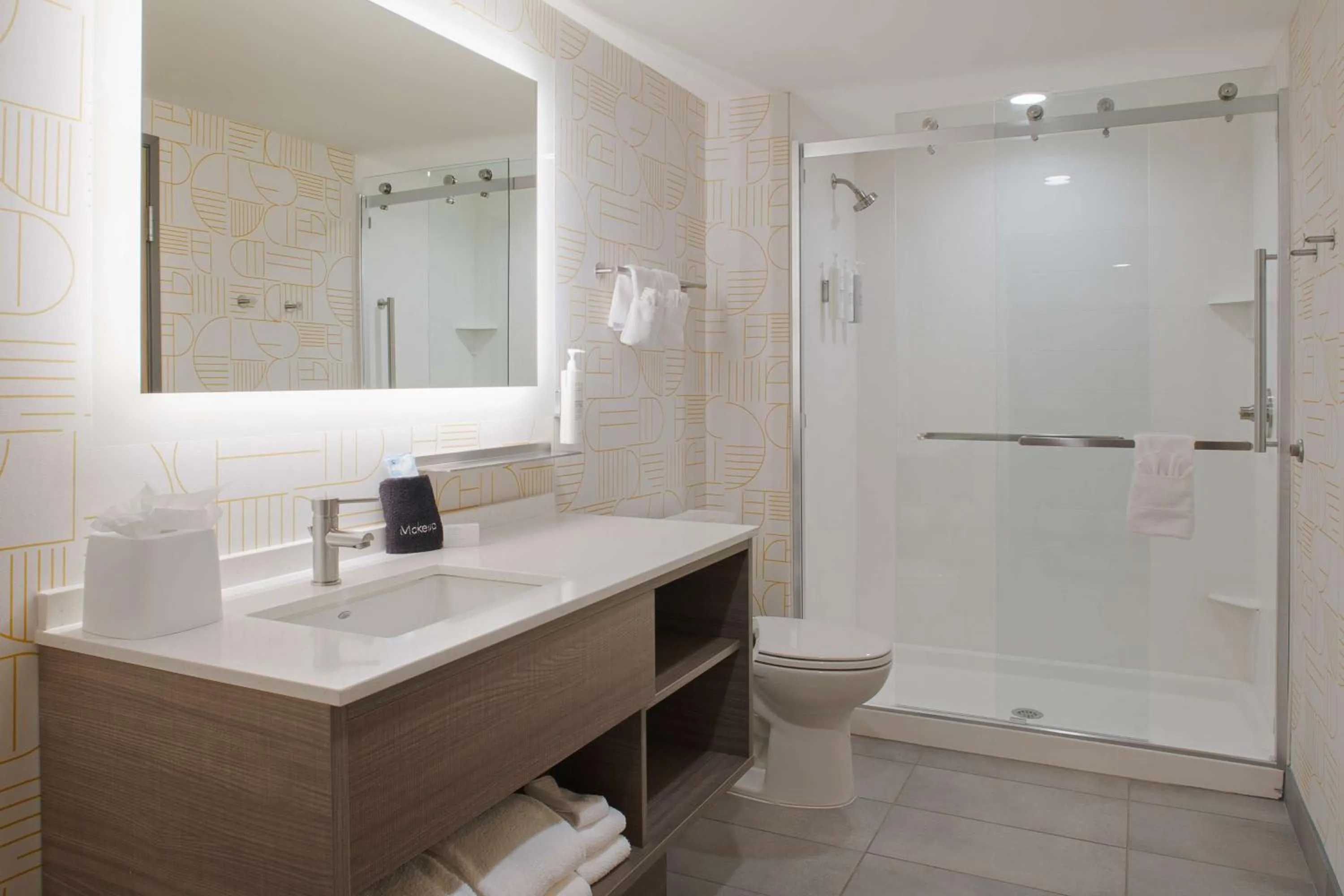 Bathroom in Home2 Suites By Hilton Little Rock Midtown Medical Center