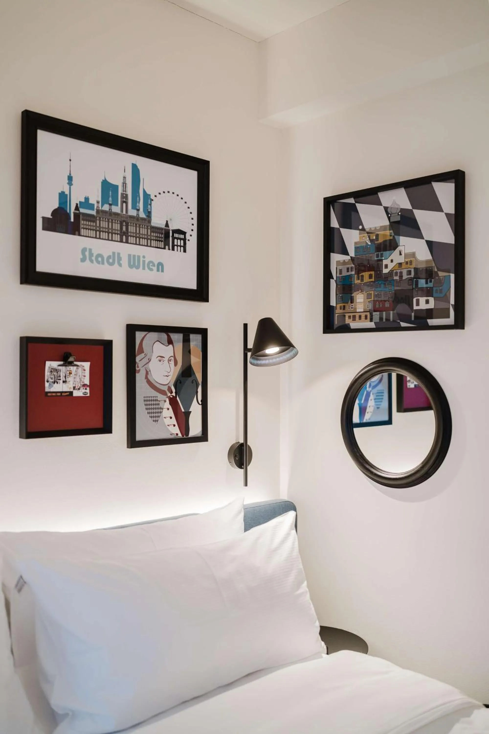 Bed in Hampton By Hilton Vienna City West