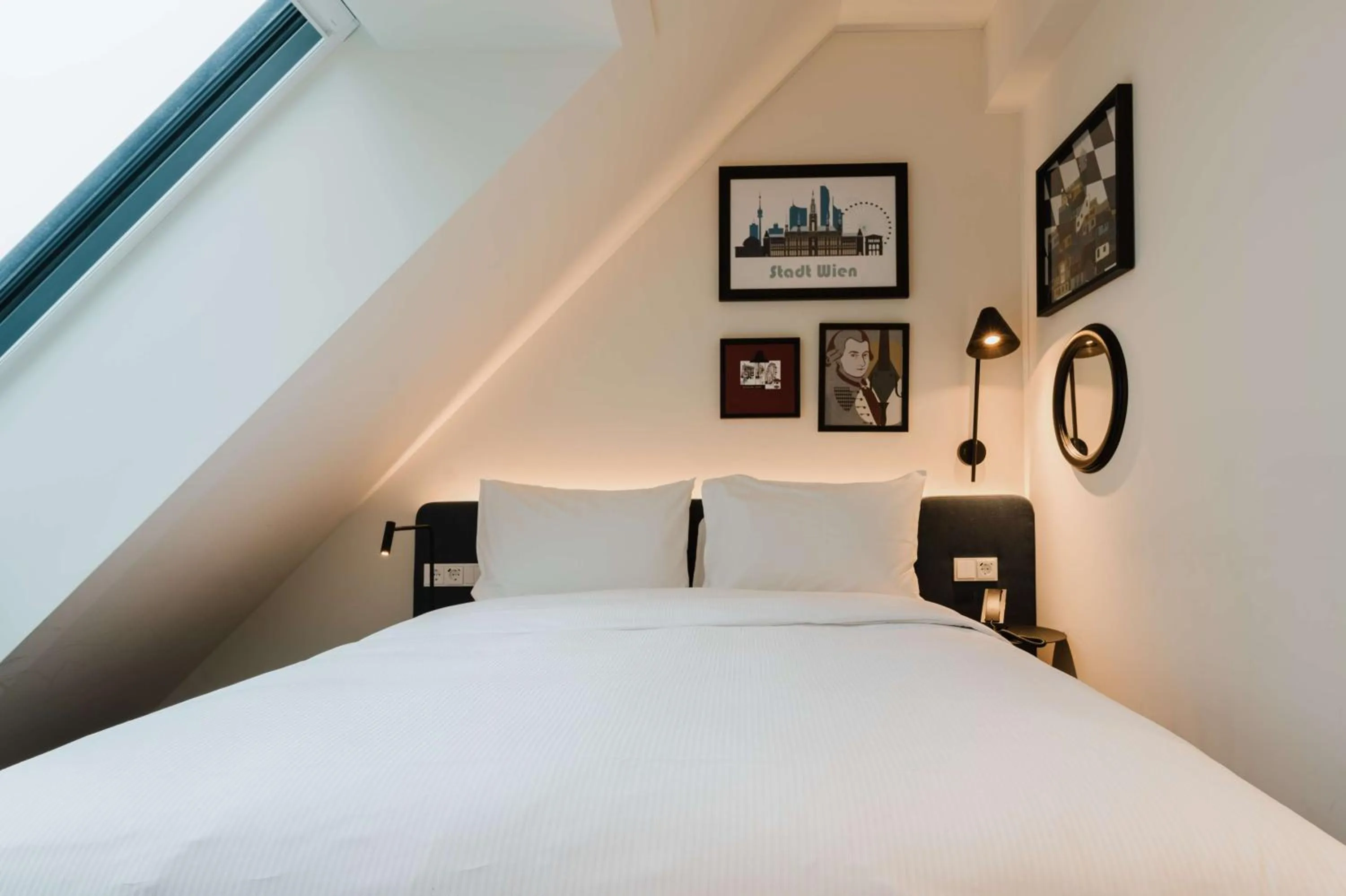 Bed in Hampton By Hilton Vienna City West