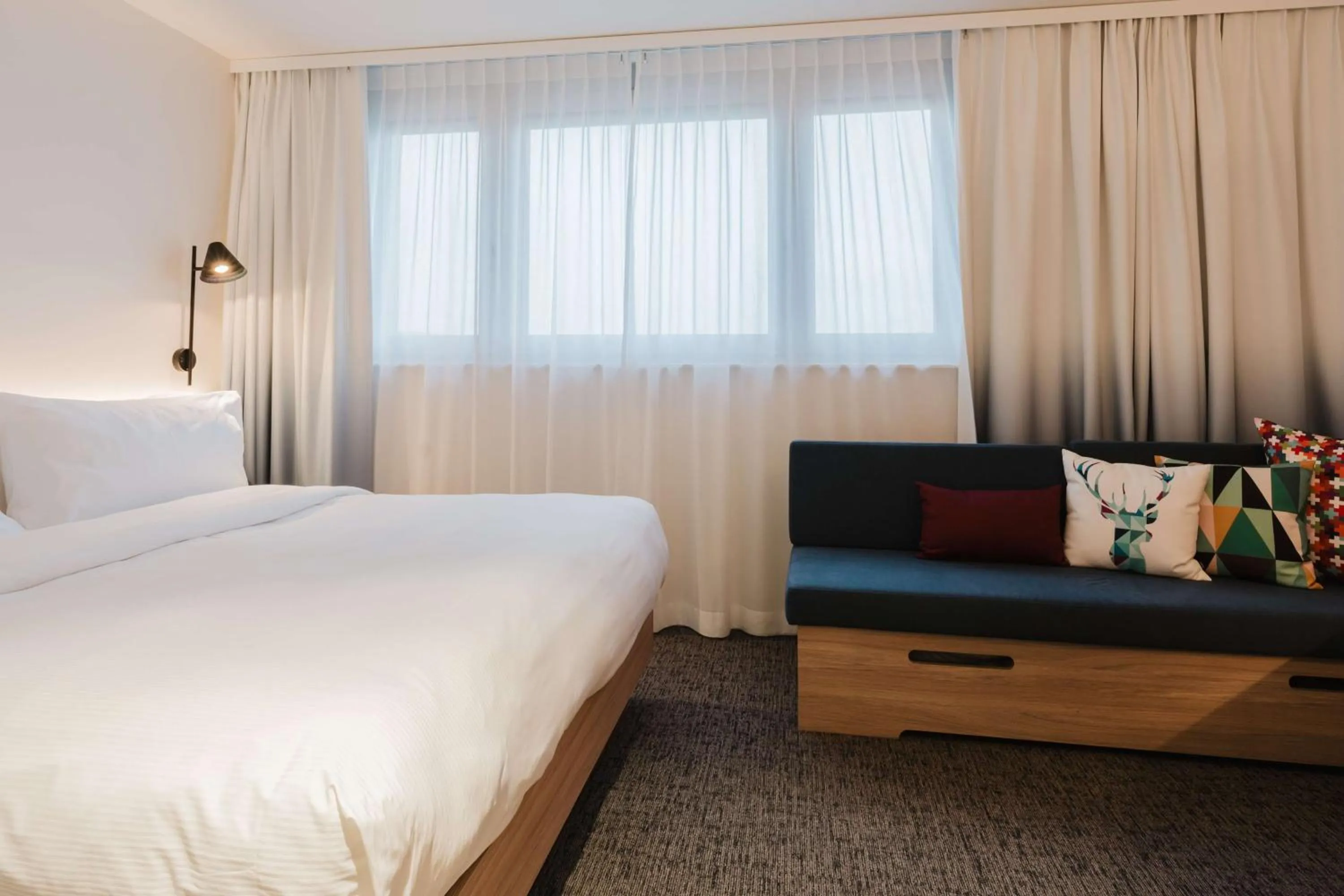 Bed in Hampton By Hilton Vienna City West