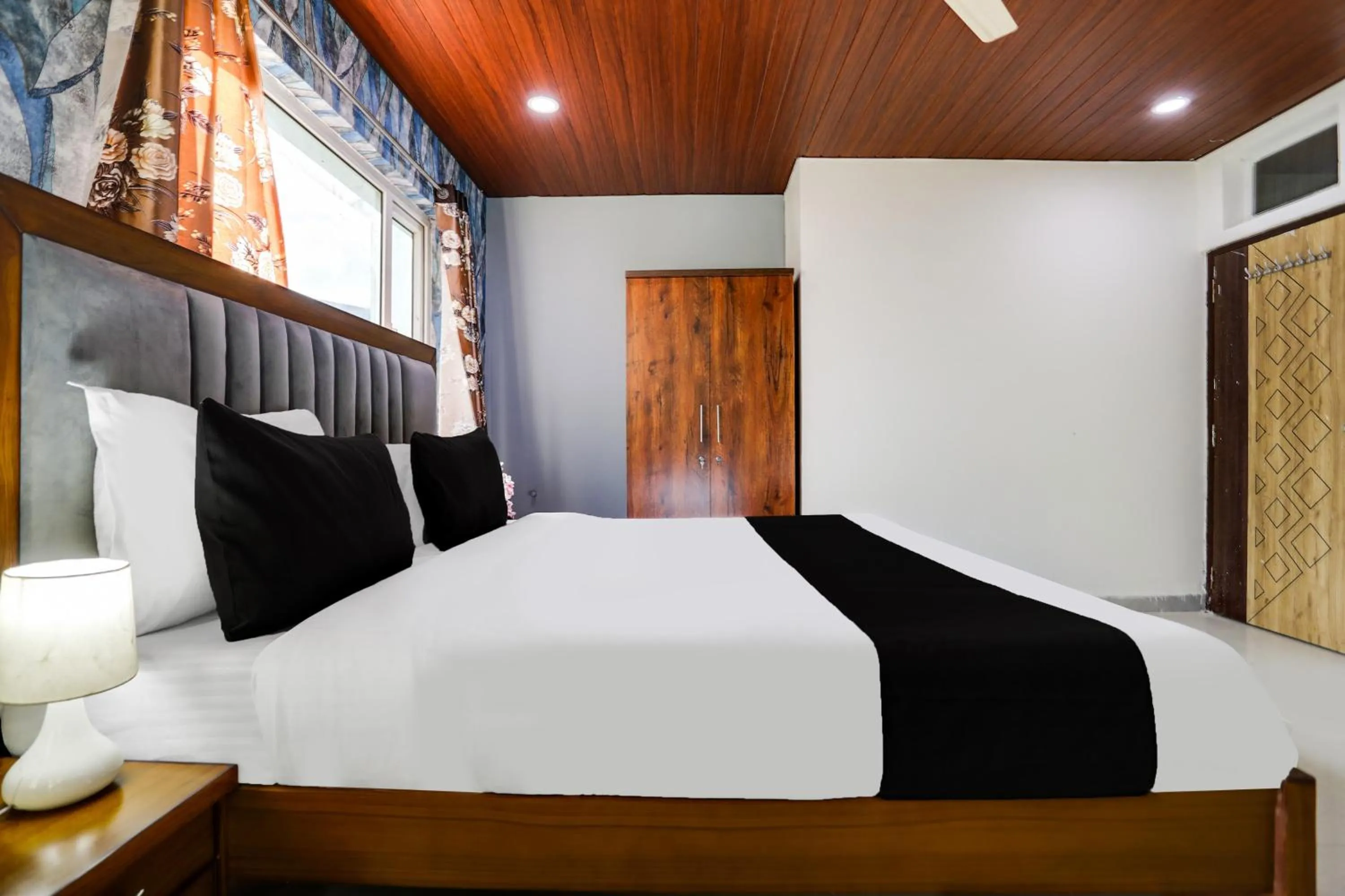 Bedroom, Bed in Super Hotel O Madhapur VIP Hills