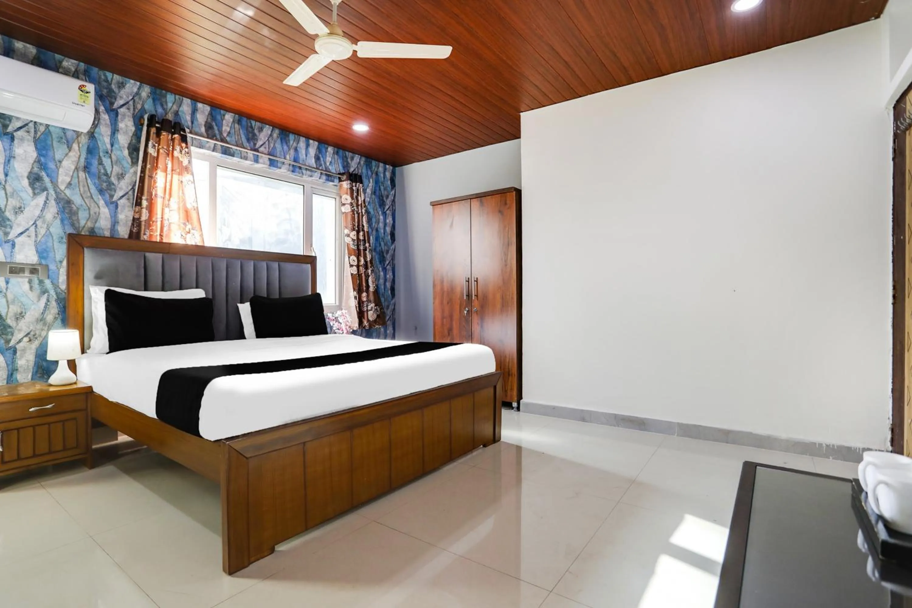 Bedroom, Bed in Super Hotel O Madhapur VIP Hills