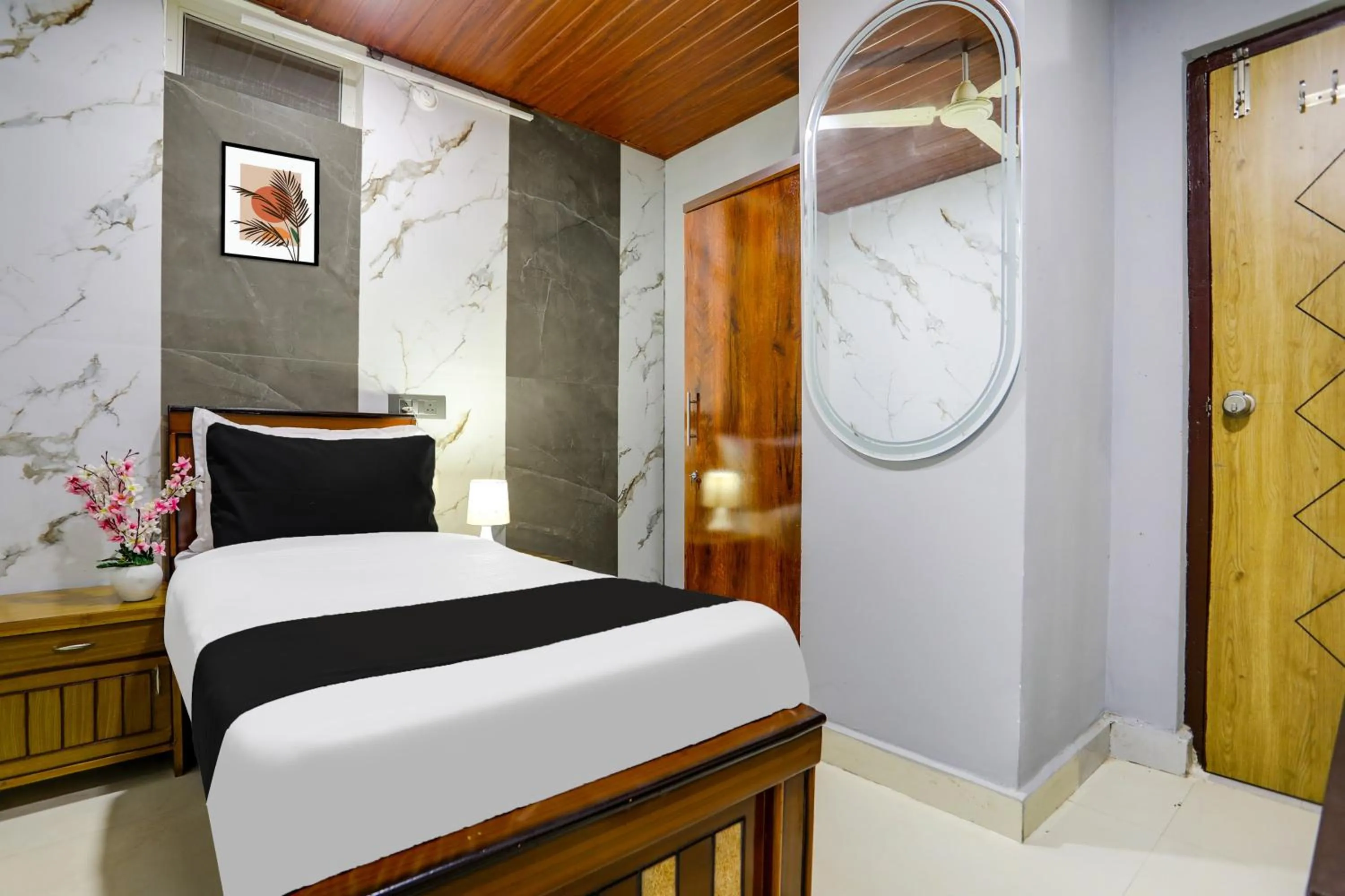 Bedroom, Bed in Super Hotel O Madhapur VIP Hills