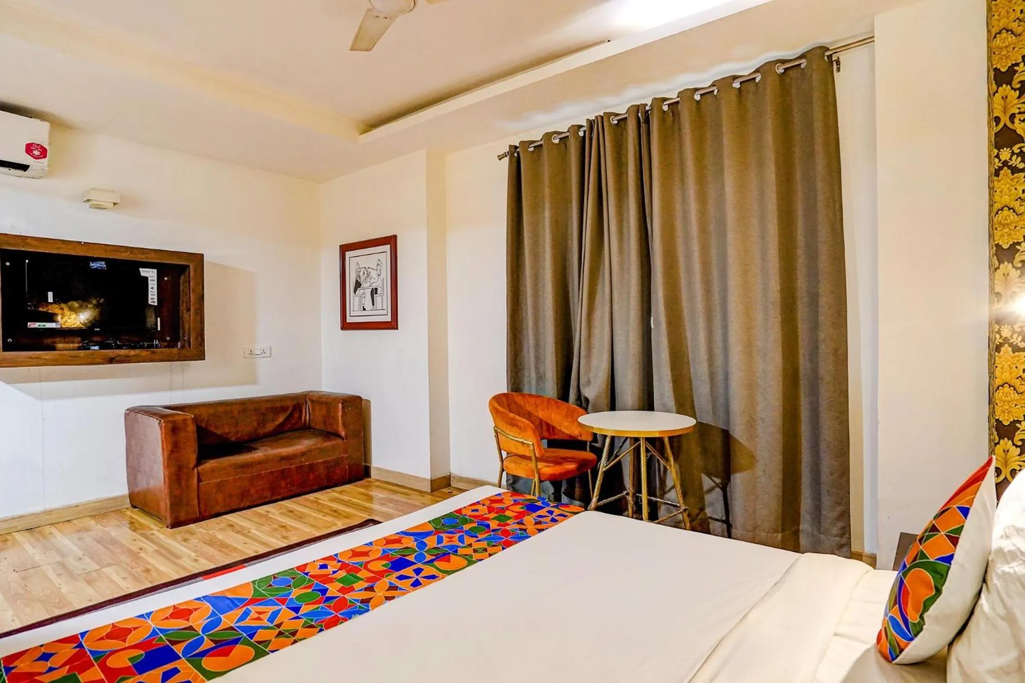 Bed in FabHotel Kaushambi