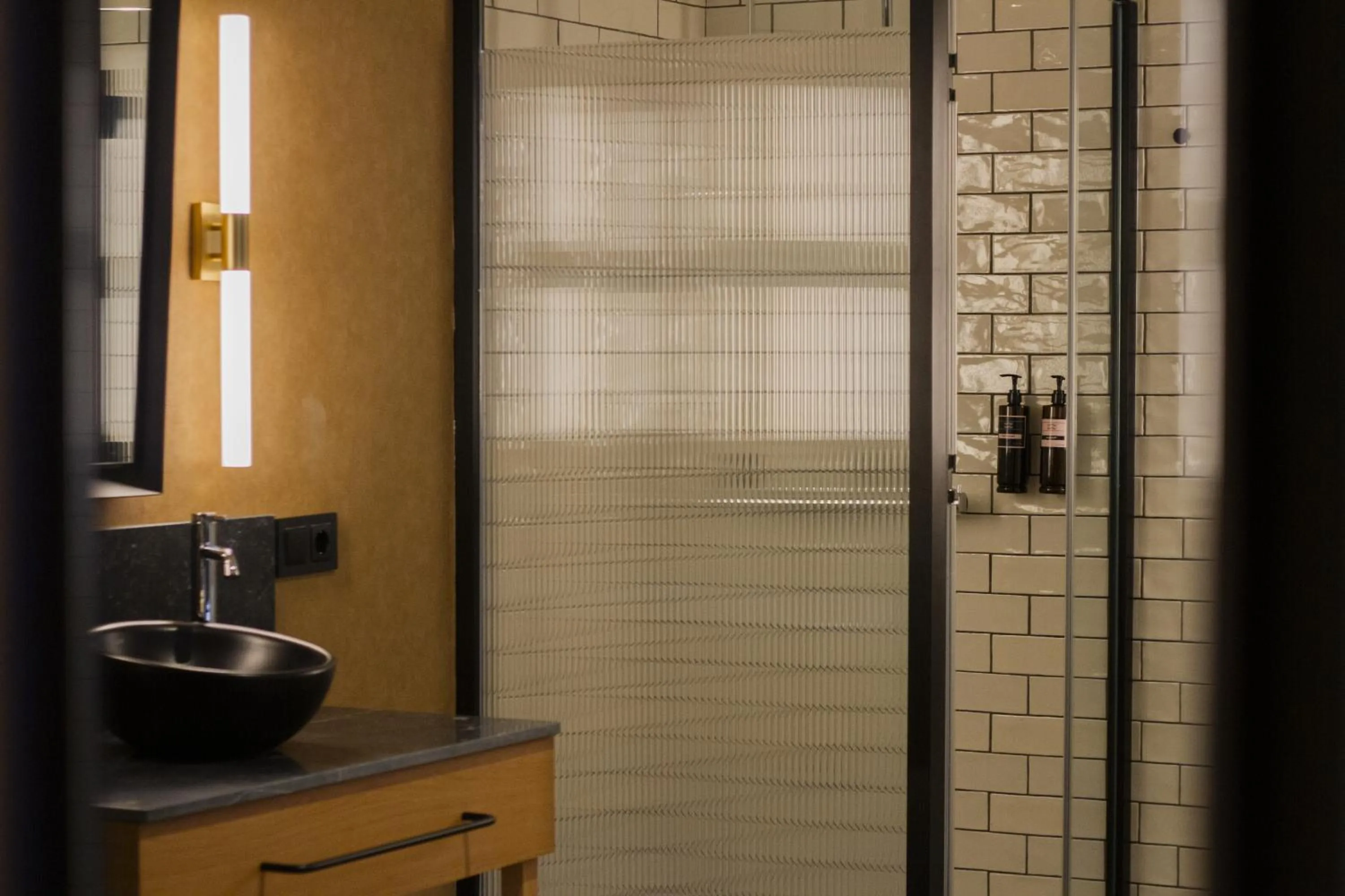 Bathroom in Letoh Letoh Bilbao