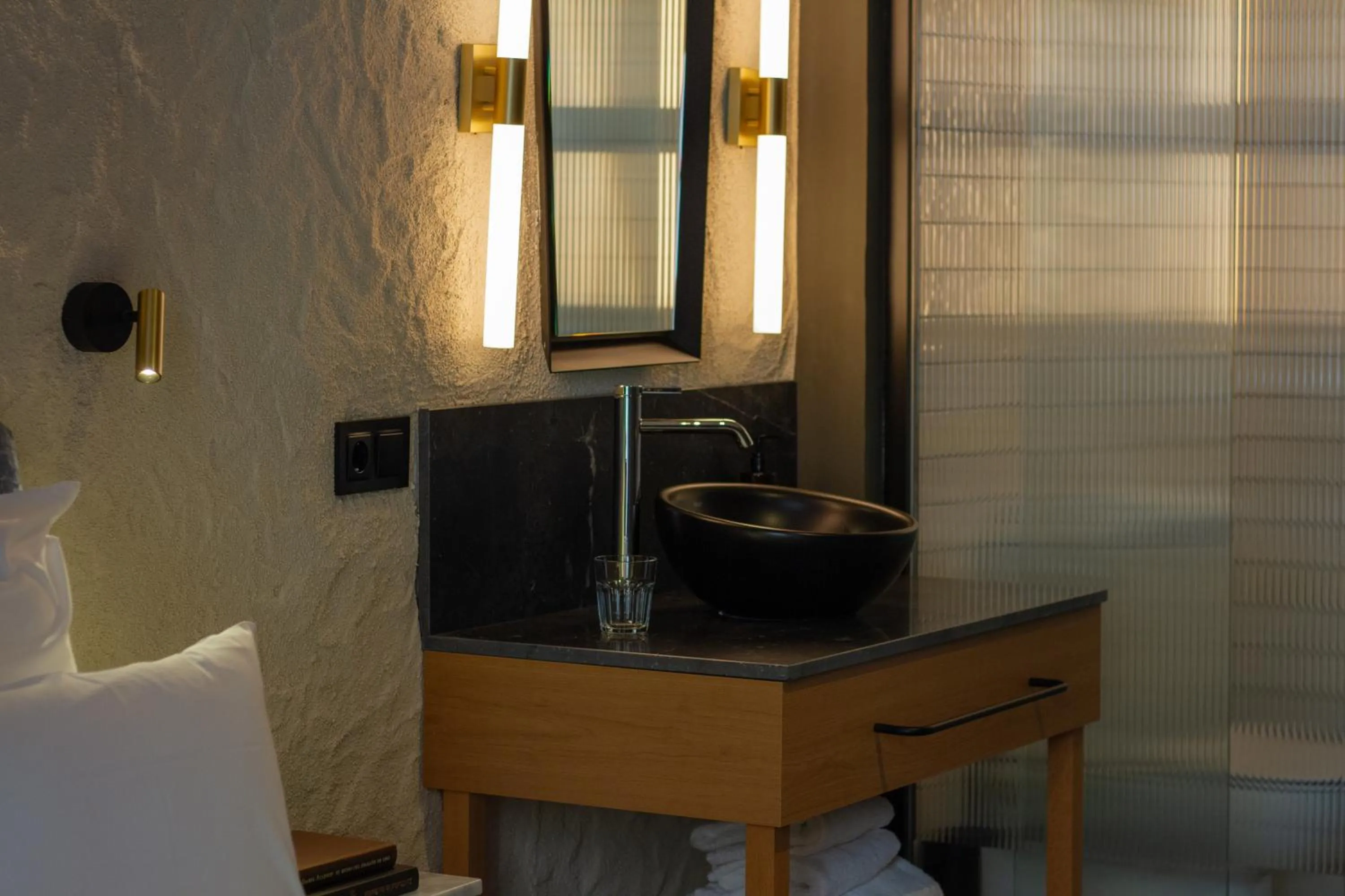 Toilet in Letoh Letoh Bilbao