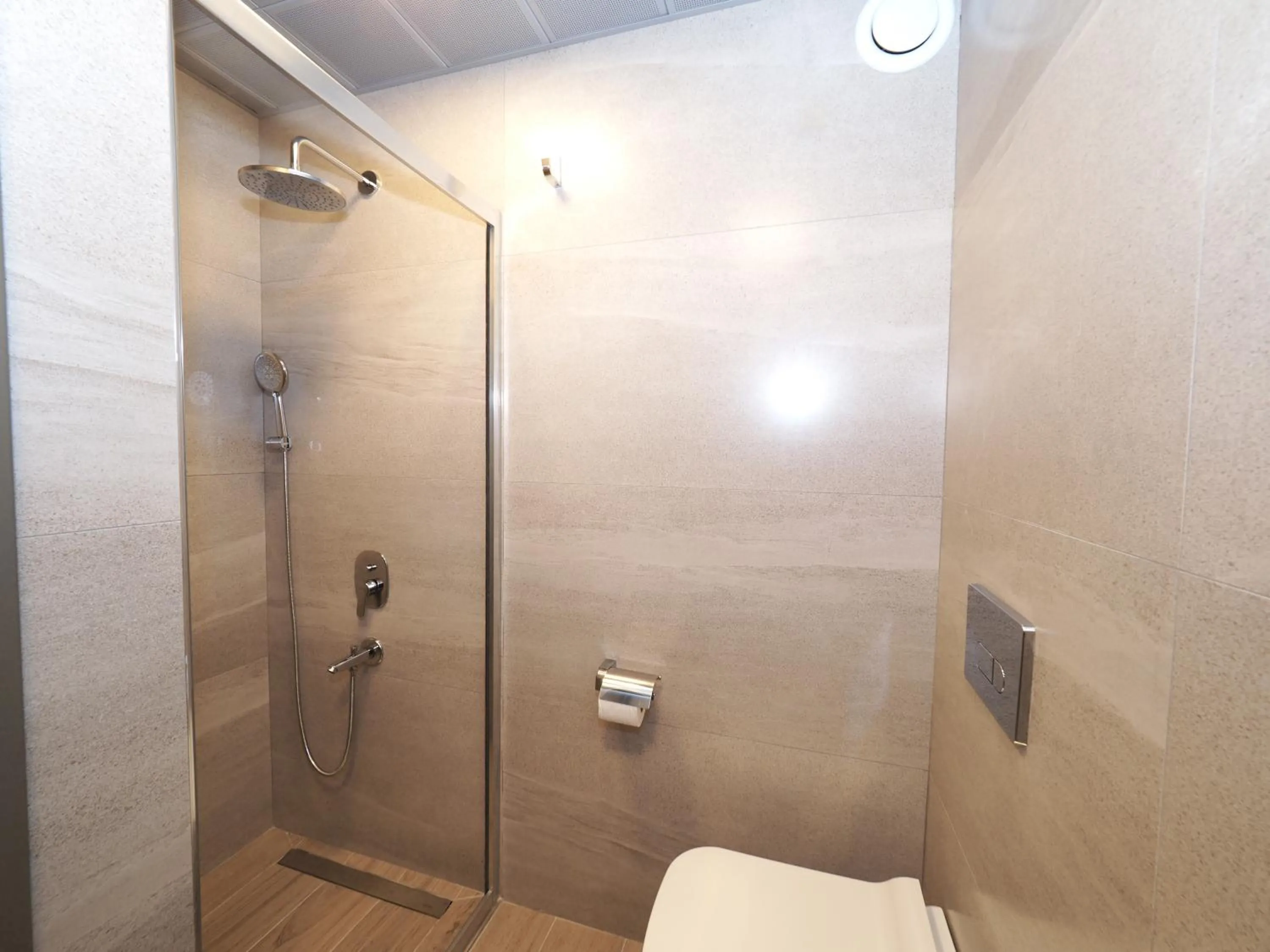 Bathroom in Premium Hotel Old City