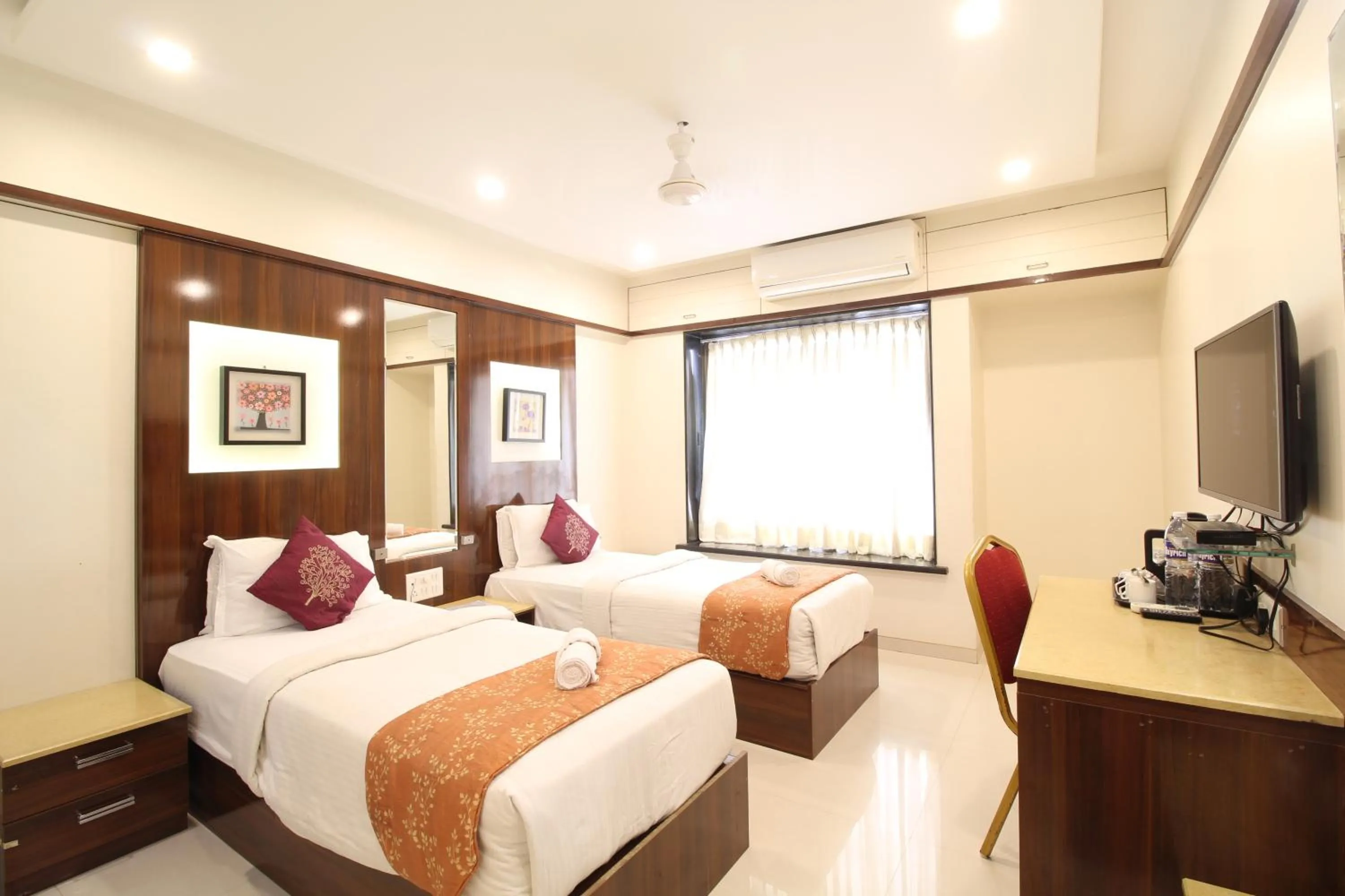 Bed in The Grand Tulip