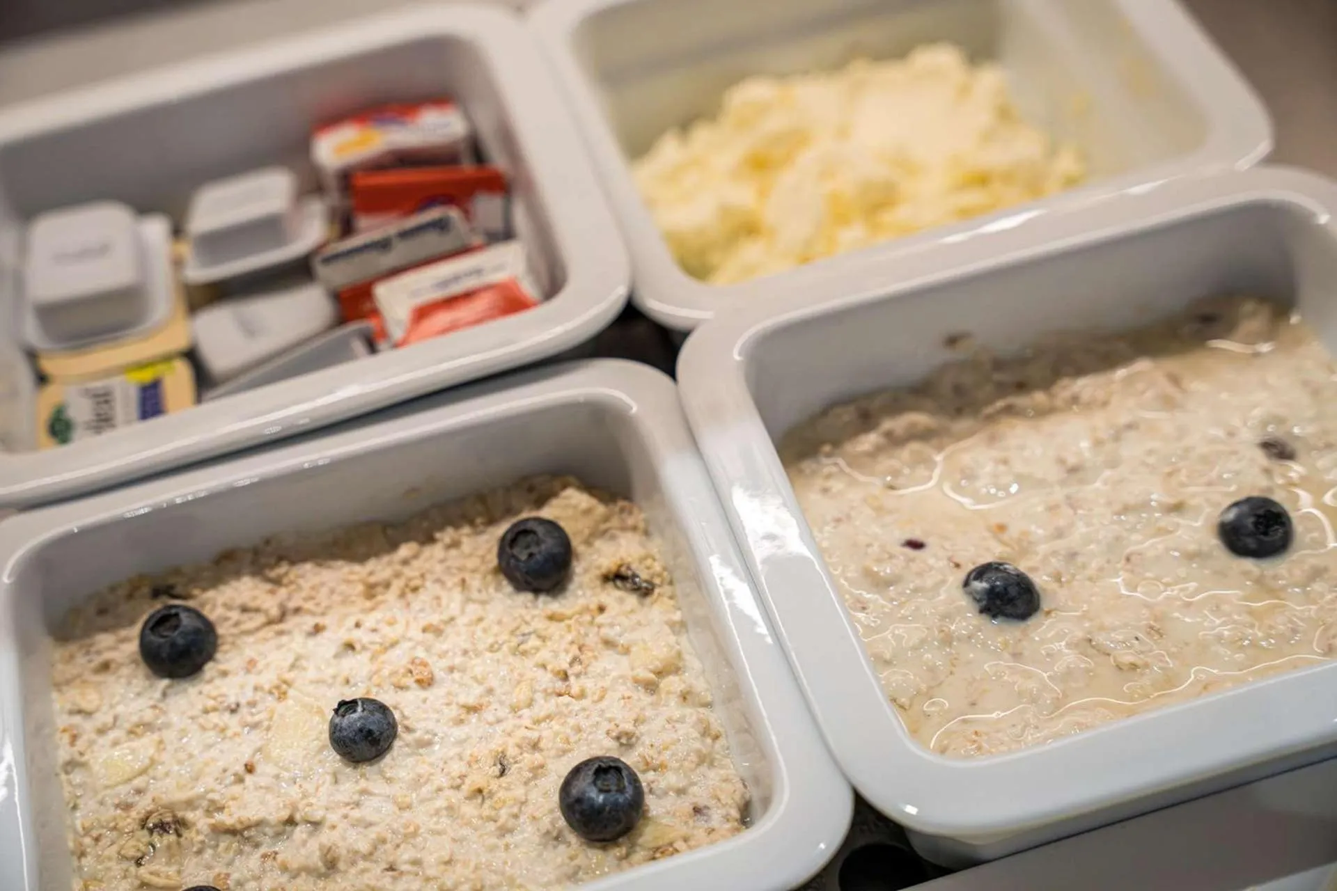 Dining area in Hampton By Hilton Locarno
