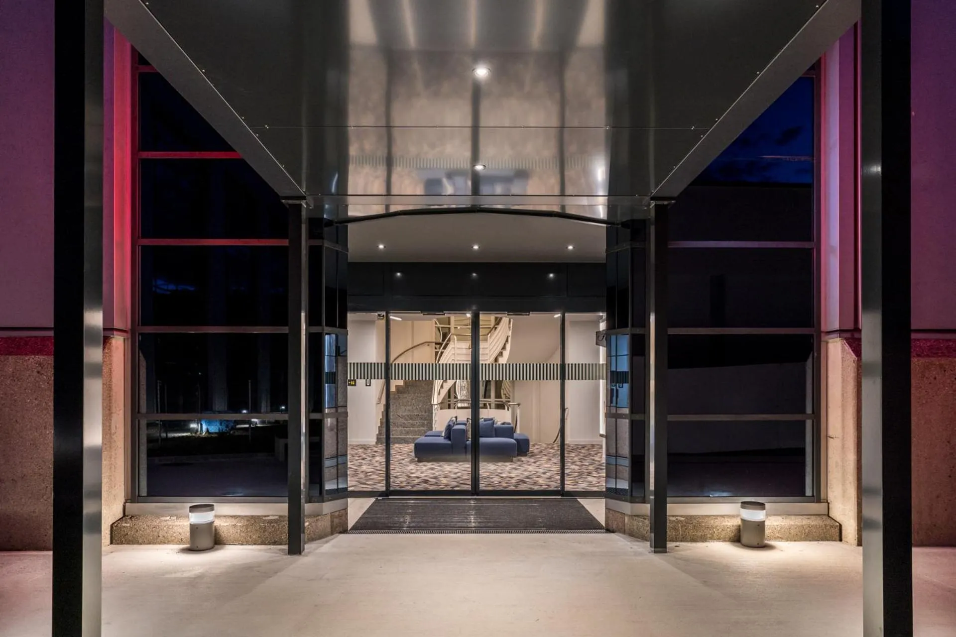 Night in Hampton By Hilton Locarno