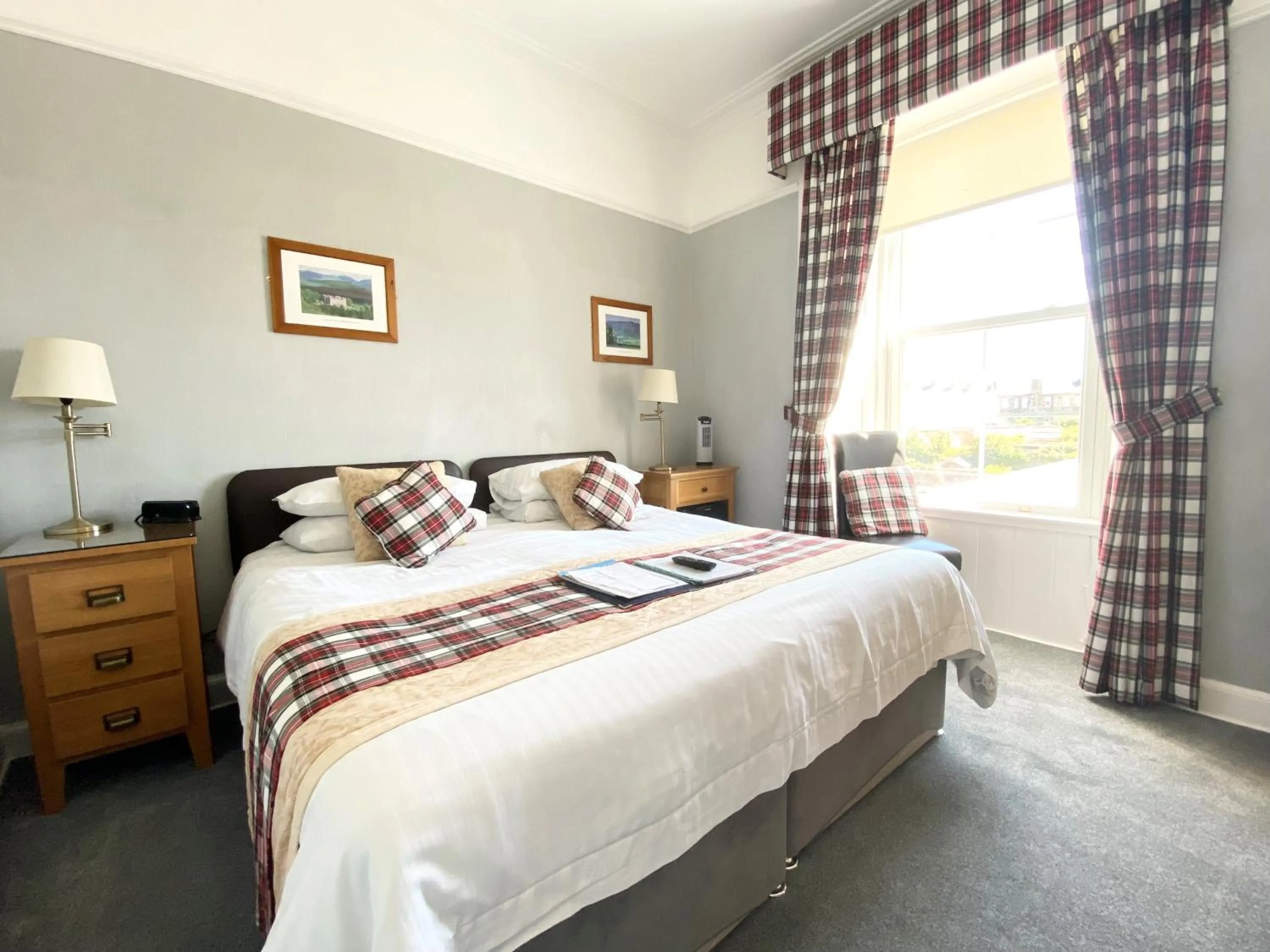 Bedroom, Bed in Daviot Guest House