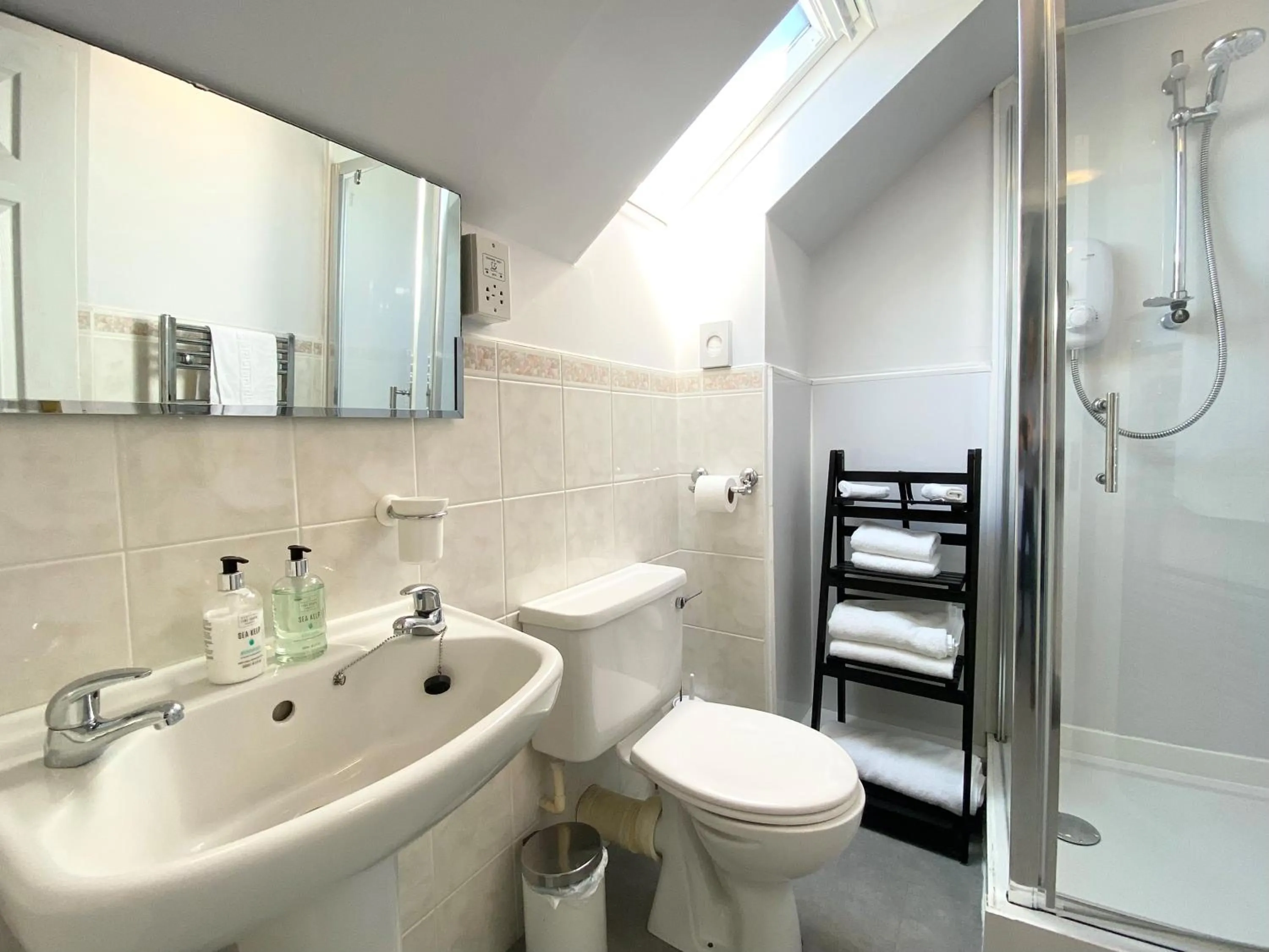 Bathroom in Daviot Guest House