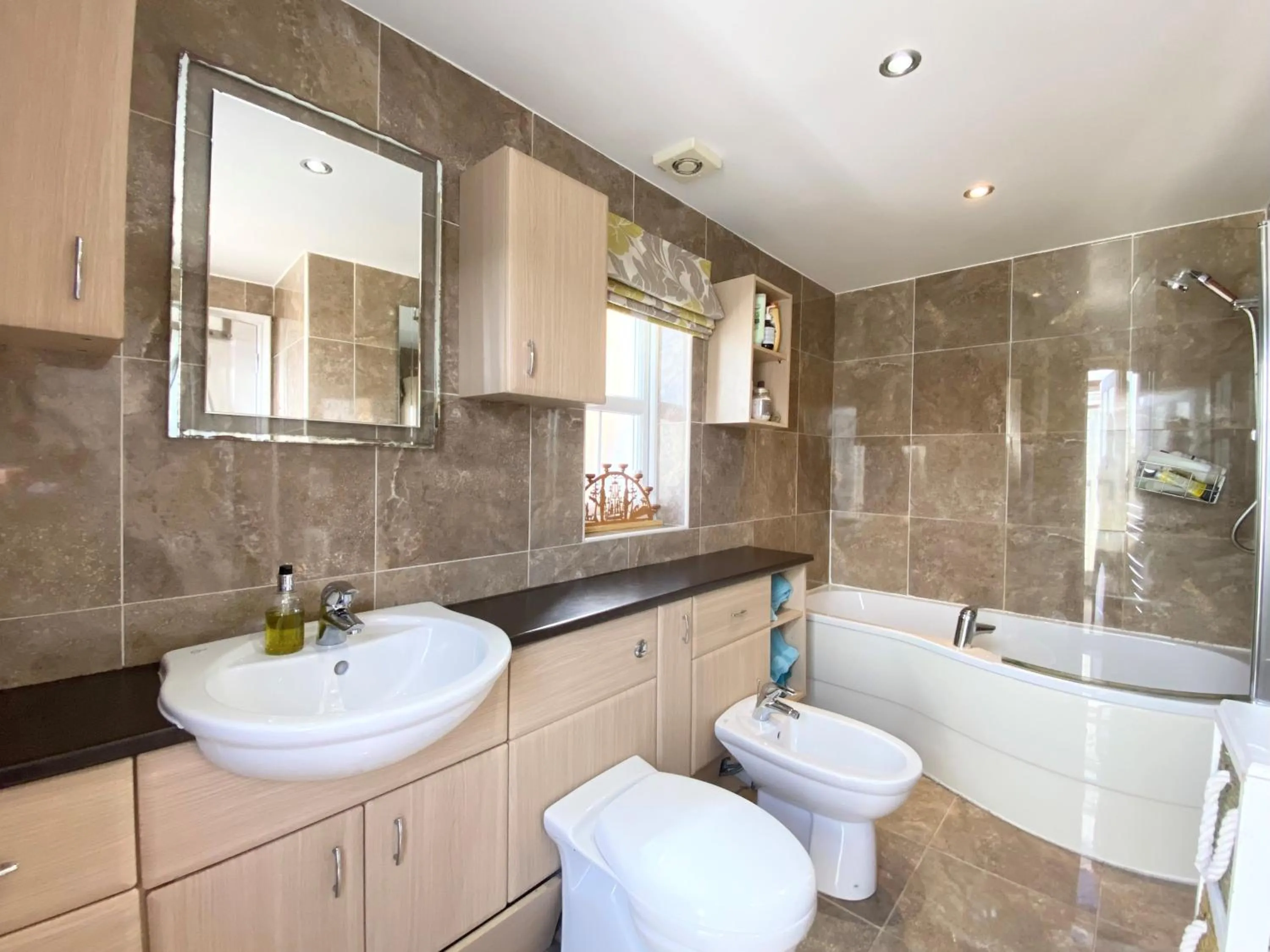 Bathroom in Daviot Guest House