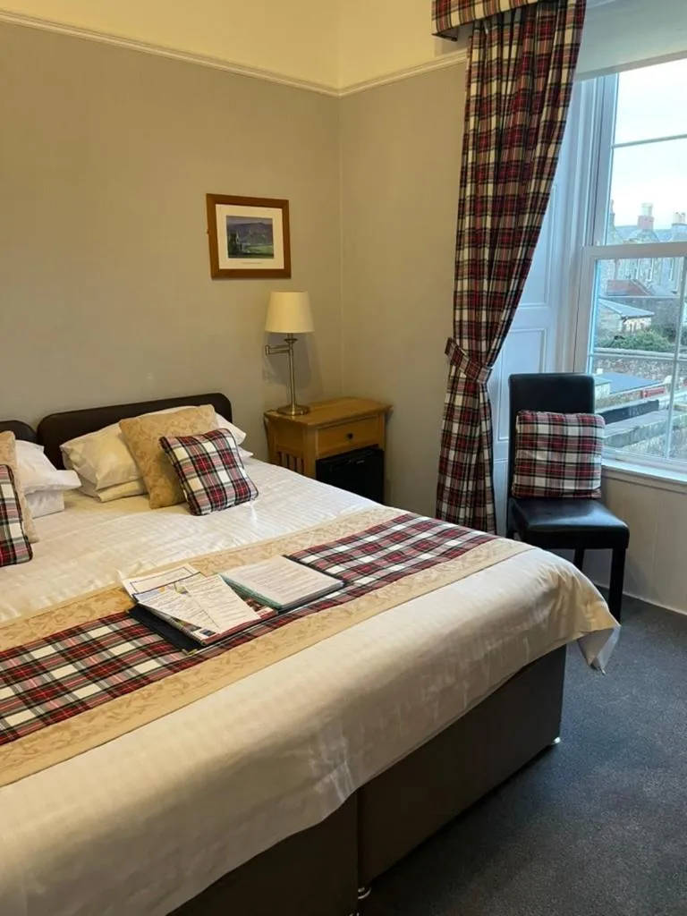 Bedroom, Bed in Daviot Guest House