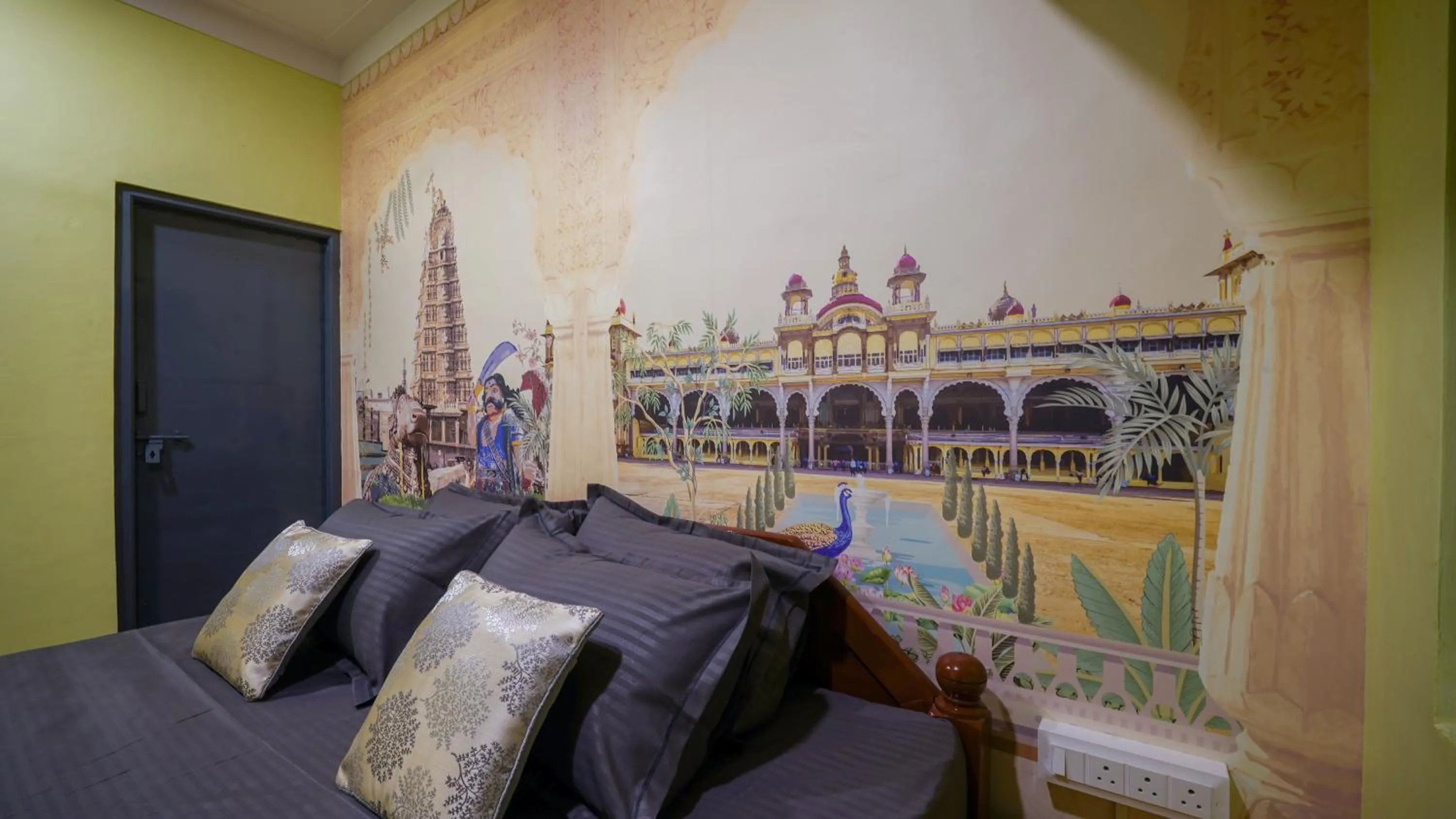 Bed in Trippr Mysuru