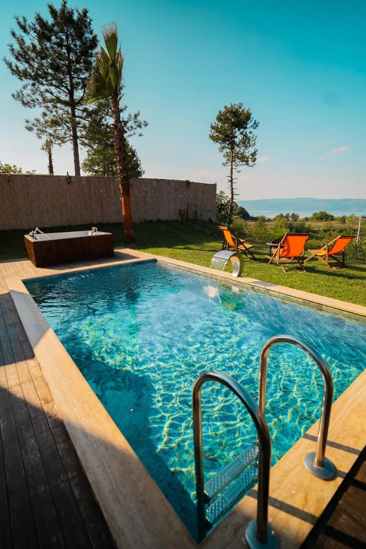 Swimming pool in Stay in Sapanca