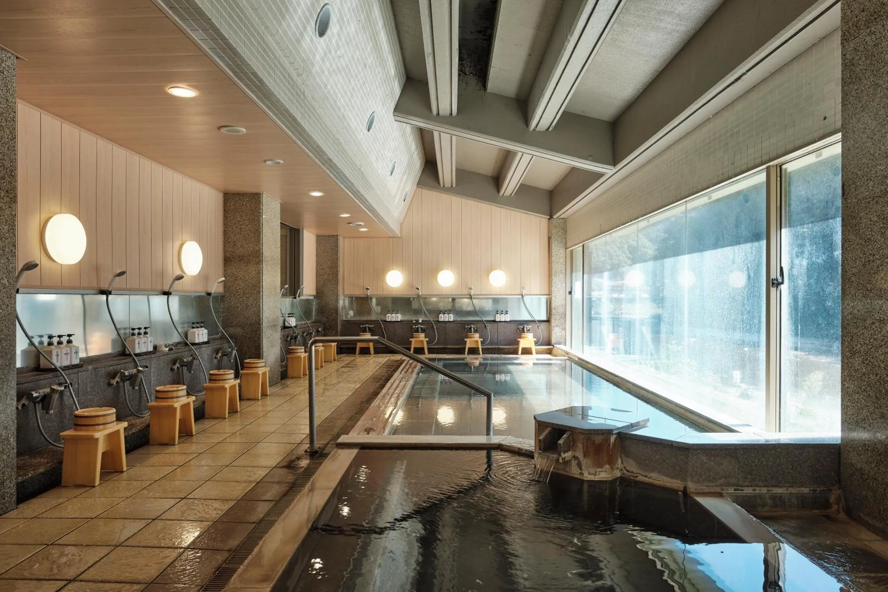 Hot Spring Bath in Sansuikan Kawayu Midoriya