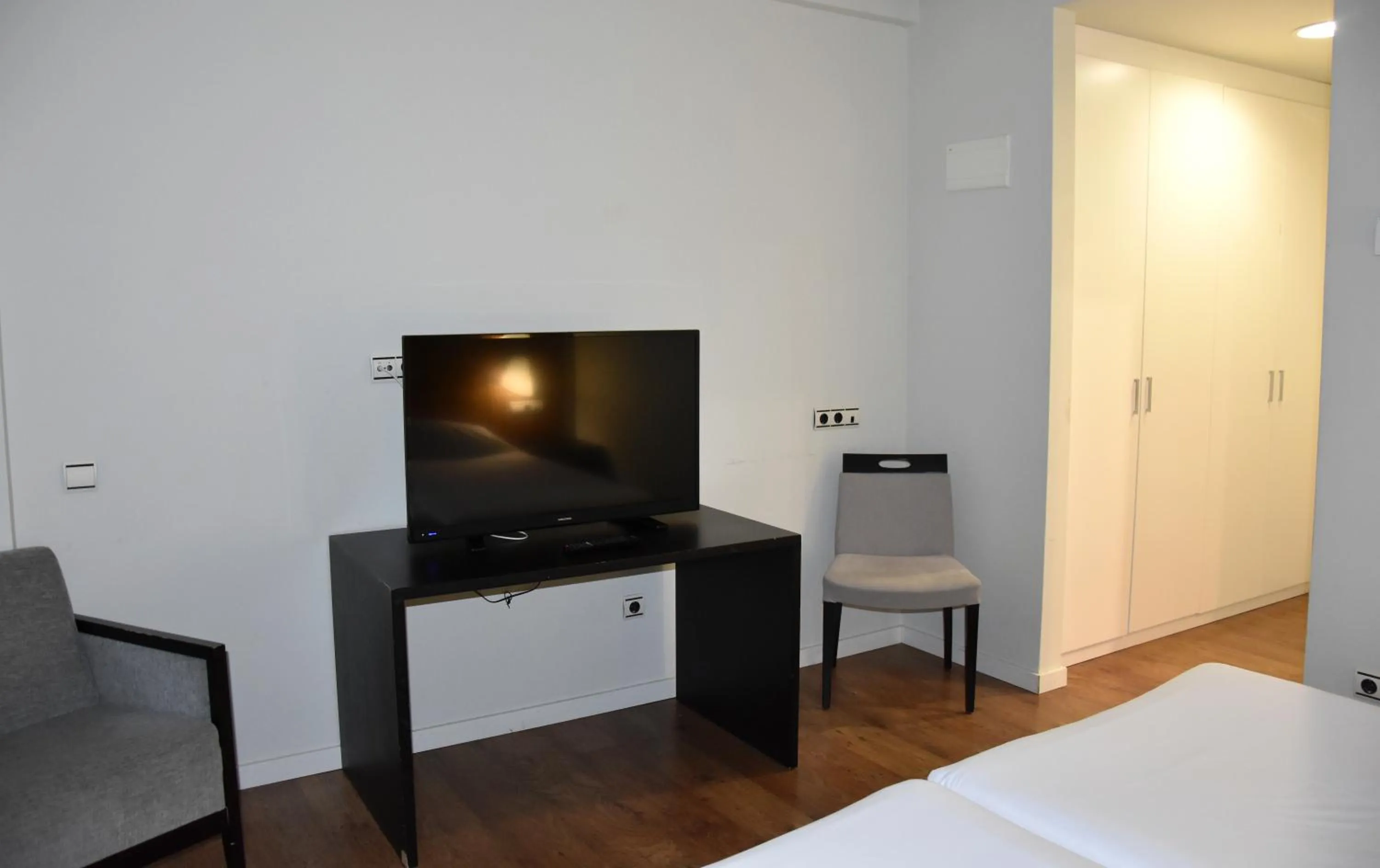 Property building, Bed in Hotel y Apartamentos SNÖ Isaba