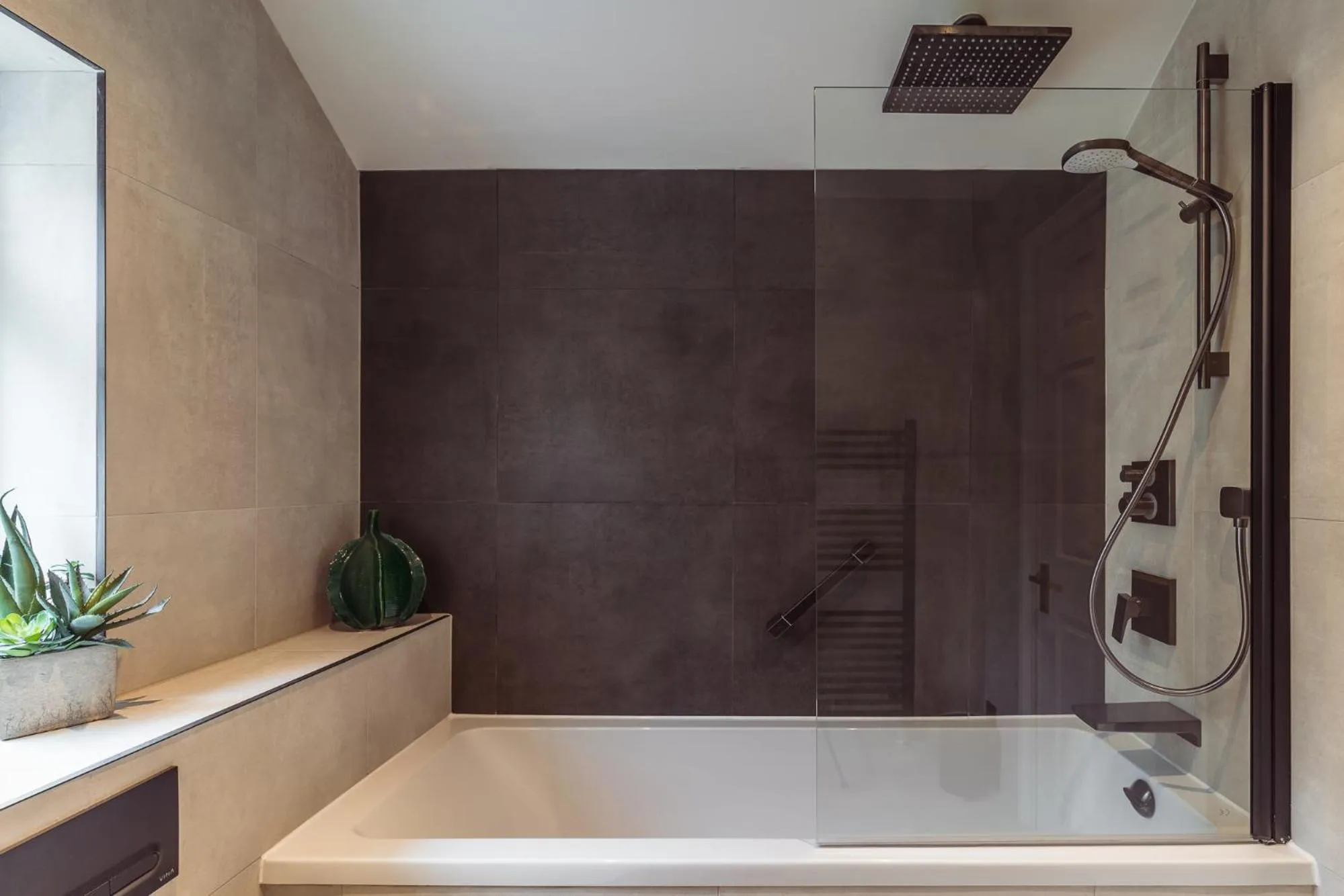 Bathroom in Borrowdale Gates Hotel