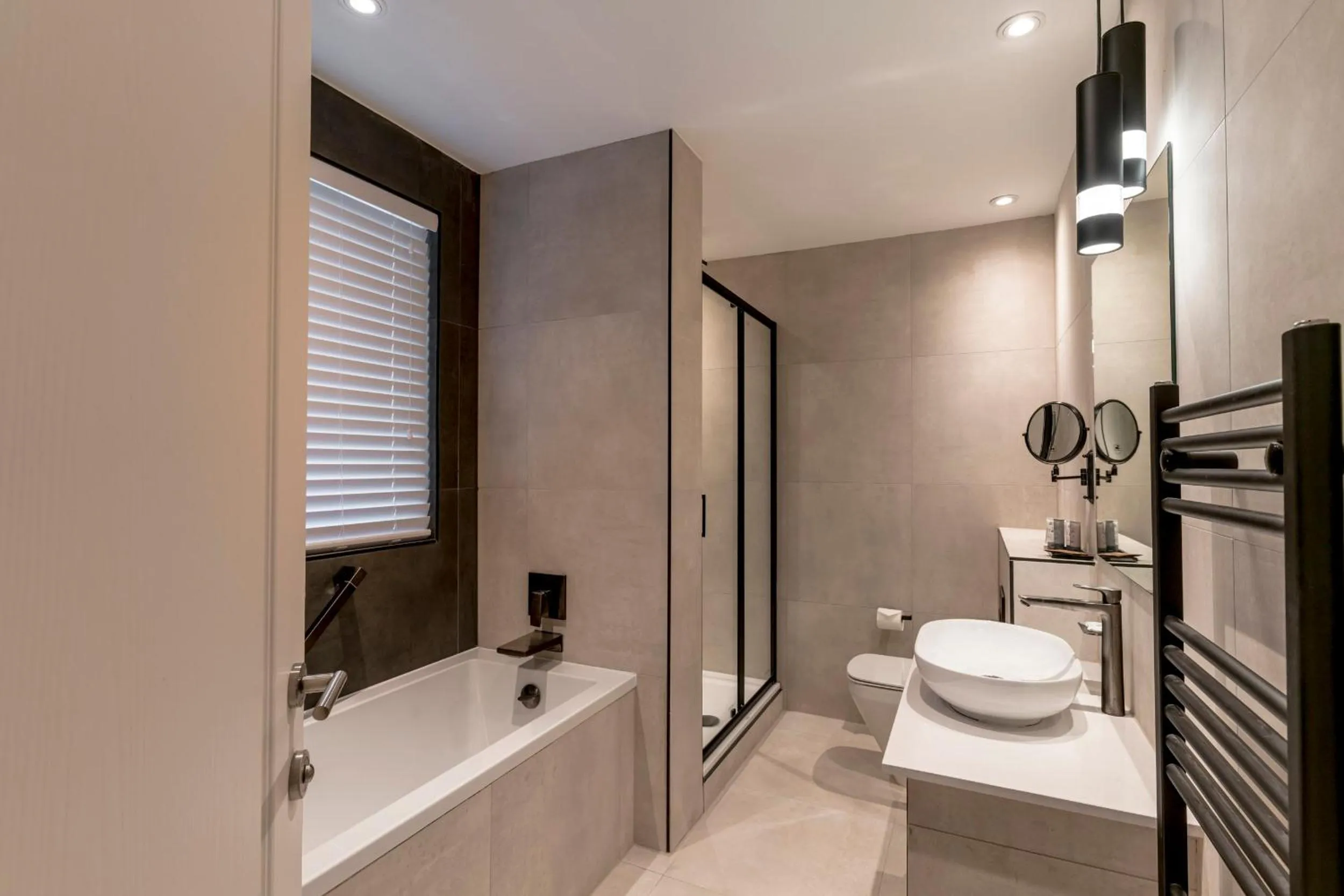 Bathroom in Borrowdale Gates Hotel