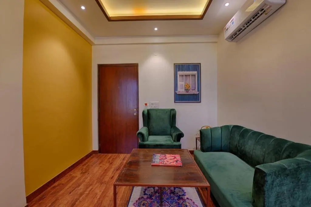 Living room in Gulmohar Mansion - A Boutique Stay