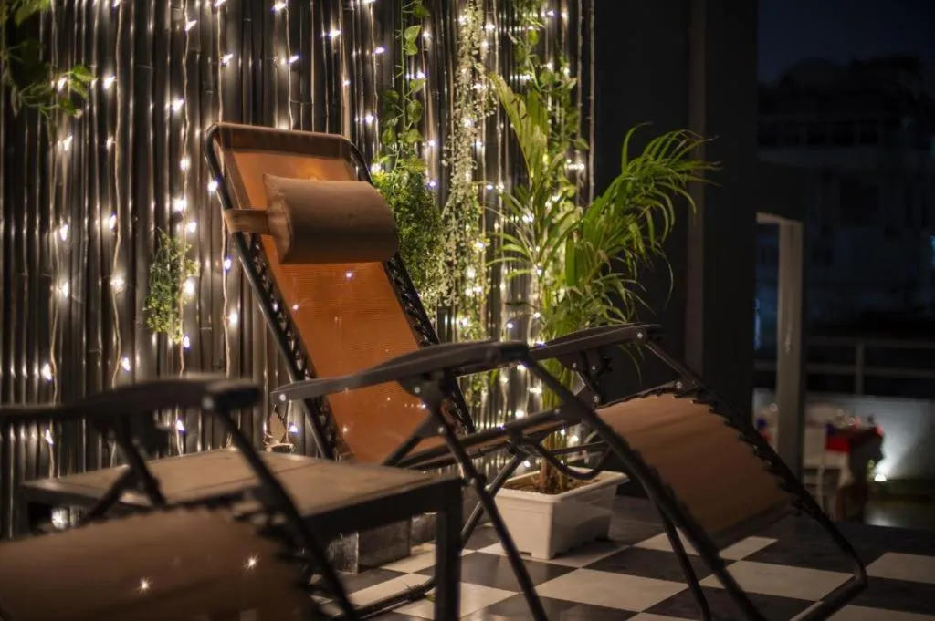 Seating area in Gulmohar Mansion - A Boutique Stay