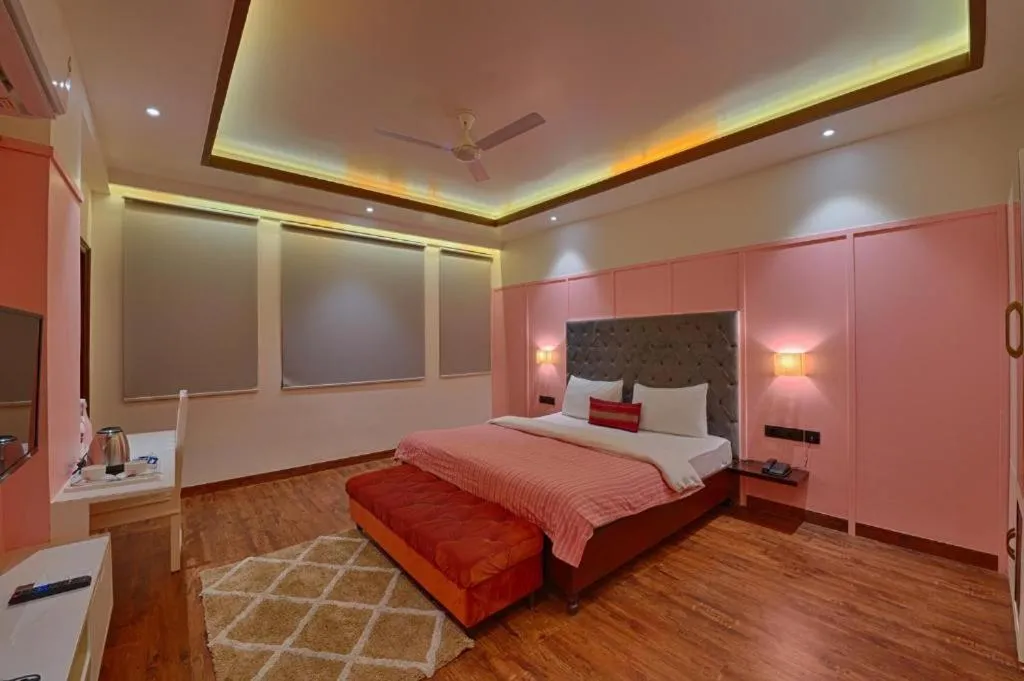 Bed in Gulmohar Mansion - A Boutique Stay
