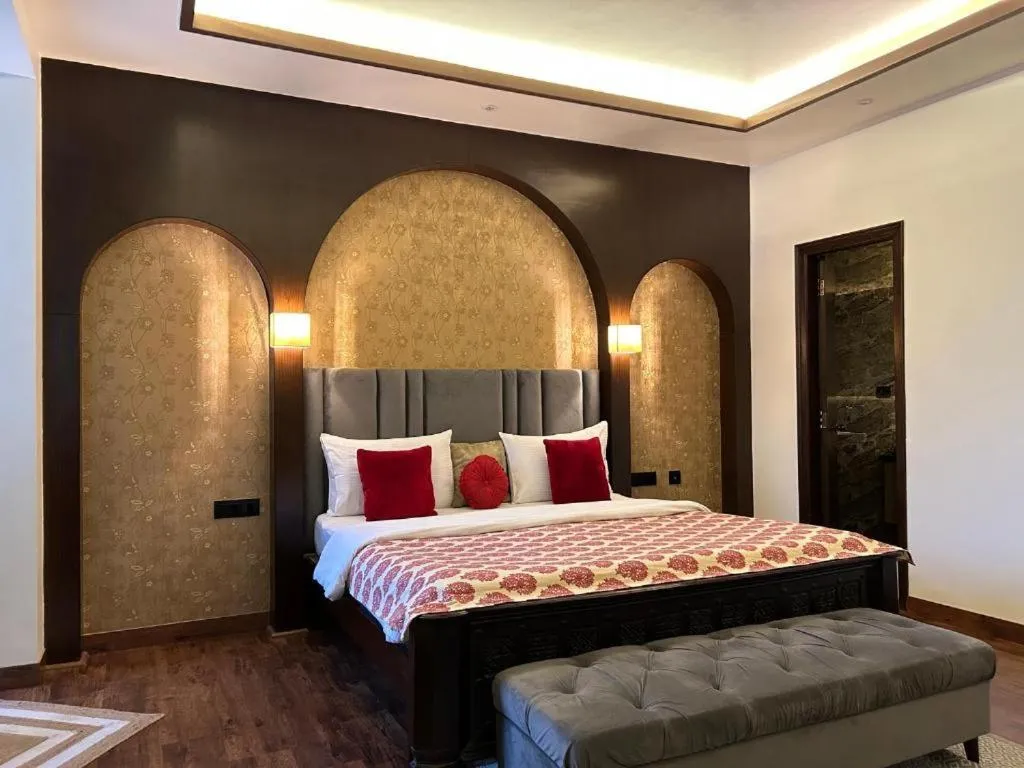 Bed in Gulmohar Mansion - A Boutique Stay
