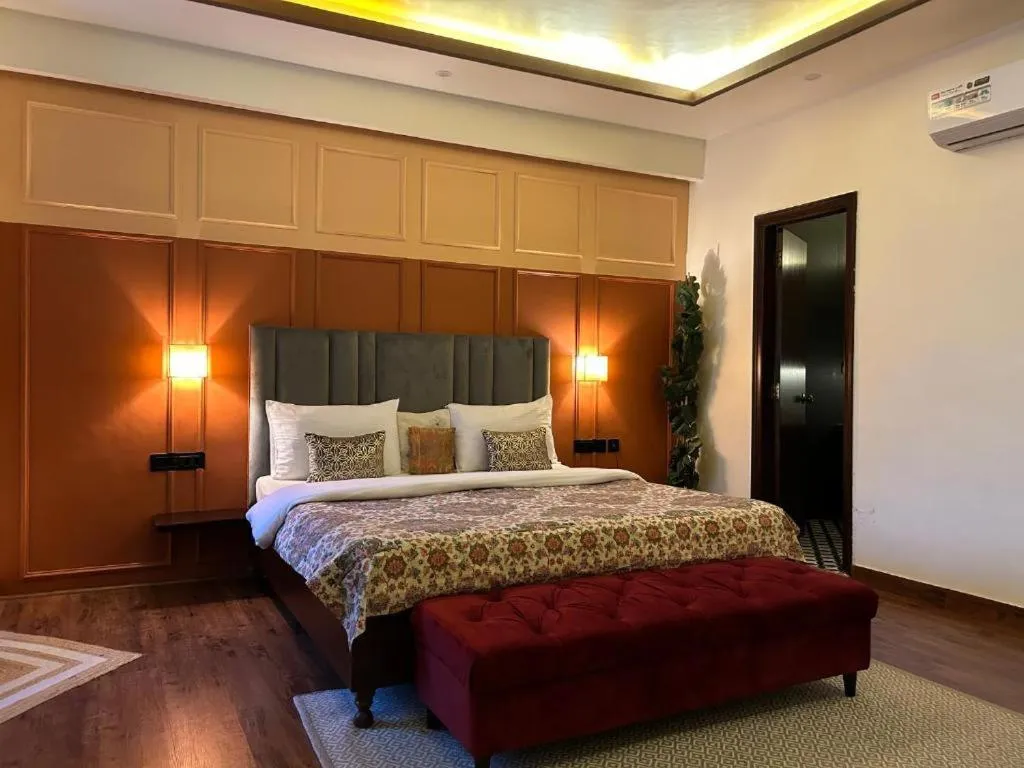 Bed in Gulmohar Mansion - A Boutique Stay